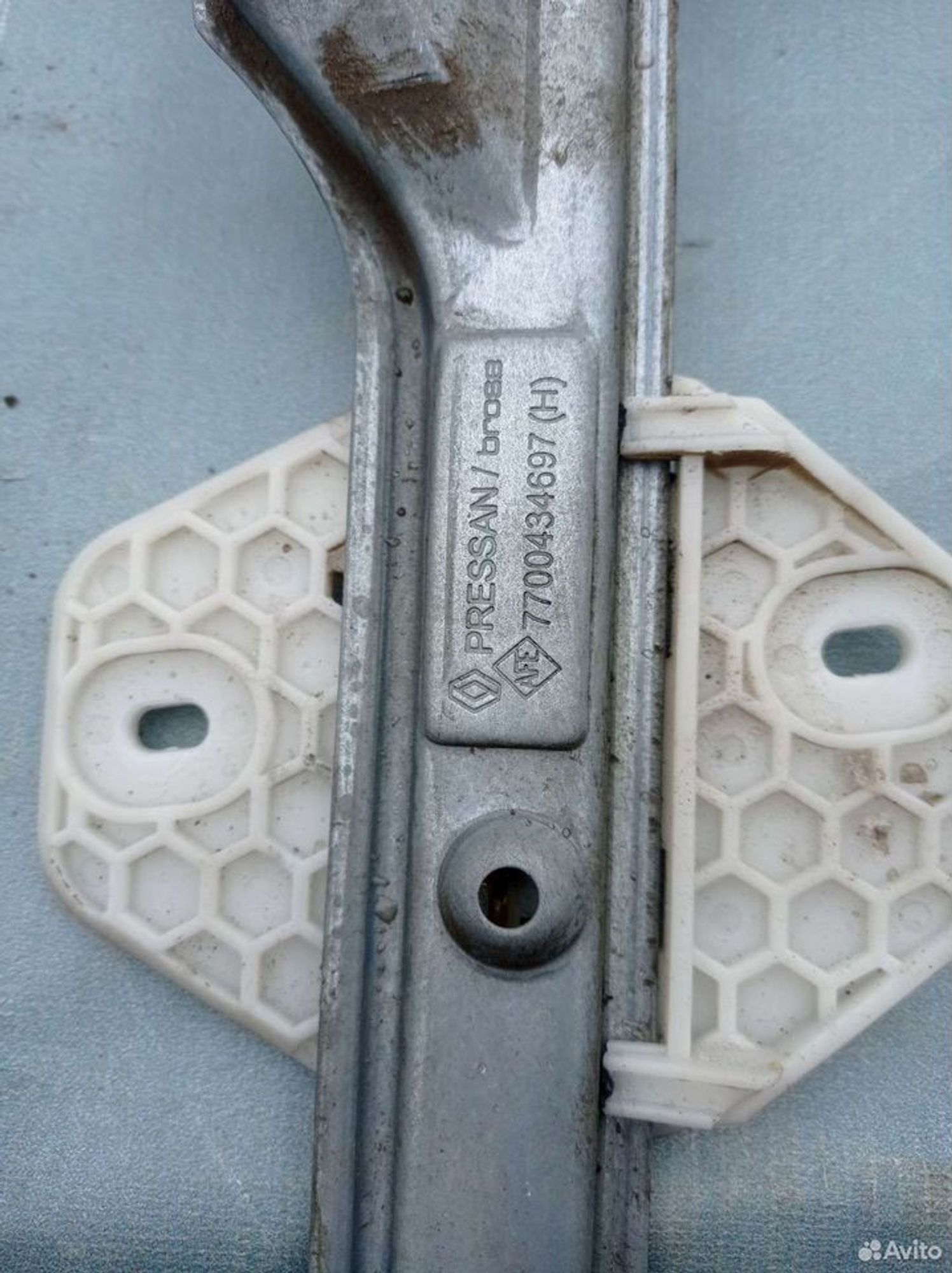 https://ycs.partsauto.market/partsauto-images/thmbs/2083c2a62fd034e59038f15de4c6b061/45a34a070f0022b63de3668ce3e7a083/339320cf3d4166f24946271e8aa582ed.jpg