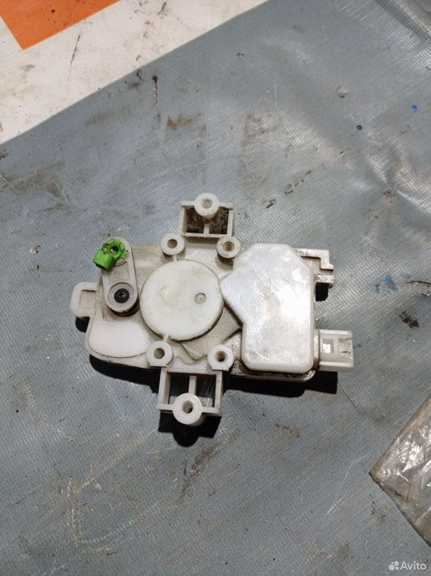 https://ycs.partsauto.market/partsauto-images/thmbs/2083c2a62fd034e59038f15de4c6b061/4bf3e9785eaf827edf3879f7cd6fdaa3/753d2f04f2dcf008a1c342da307102fb.jpg