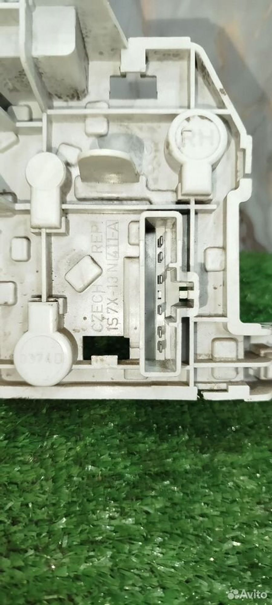 https://ycs.partsauto.market/partsauto-images/thmbs/2083c2a62fd034e59038f15de4c6b061/67e30c6c643d9e74eb0688e53c28bc8a/0098a394863ecb1281ba749f4d5e88d2.jpg