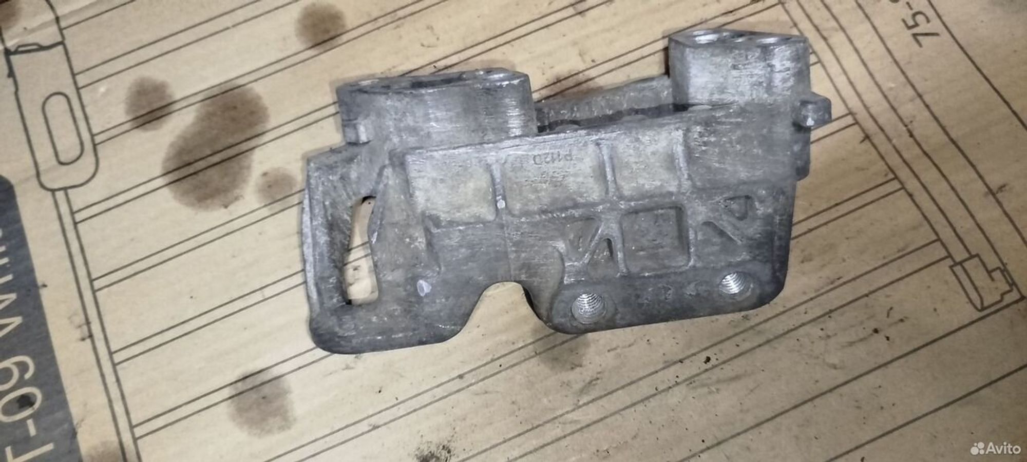https://ycs.partsauto.market/partsauto-images/thmbs/2083c2a62fd034e59038f15de4c6b061/77b0679fab5654897b431d85fc9e9a19/372dde5d312aee6320e2b64f3a765eb7.jpg