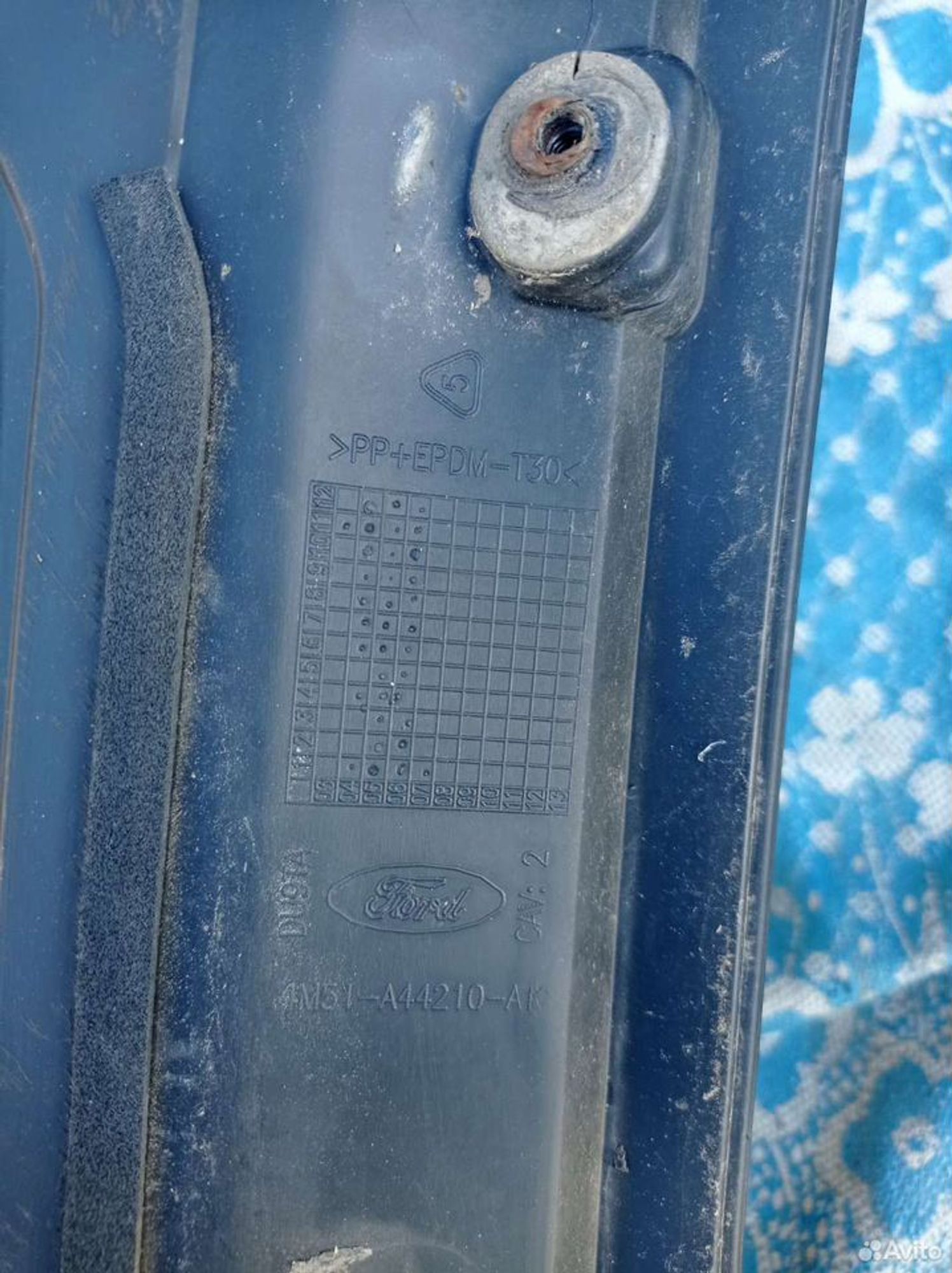 https://ycs.partsauto.market/partsauto-images/thmbs/2083c2a62fd034e59038f15de4c6b061/8795a20245f17063493cb72b7867da88/eda774718c360bd1c250c3ef0c1b98db.jpg