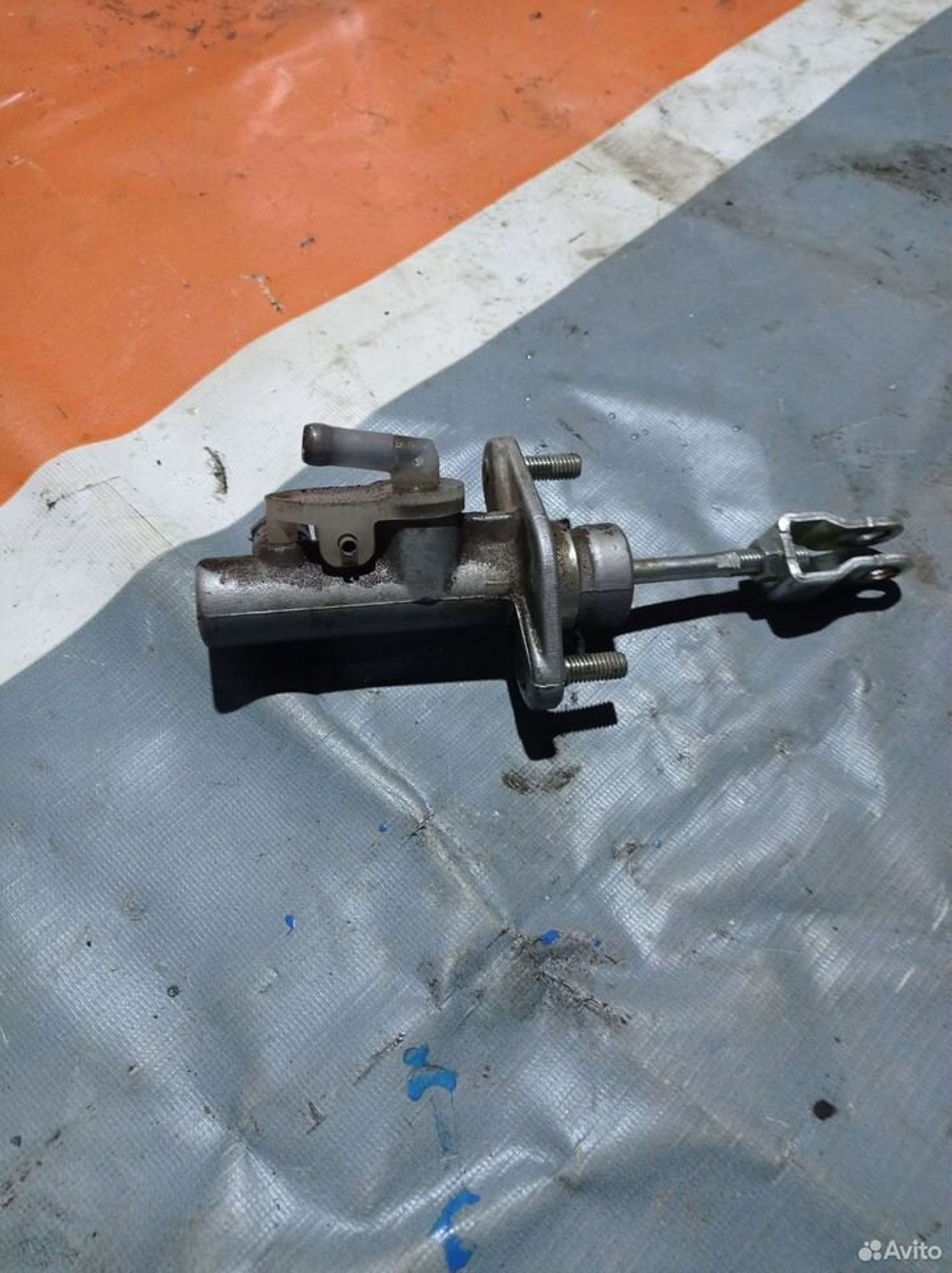 https://ycs.partsauto.market/partsauto-images/thmbs/2083c2a62fd034e59038f15de4c6b061/b657619f36d9a0f7c12b34fa90f3db9c/19813c97ce2736da8305cd4c5cbb1526.jpg