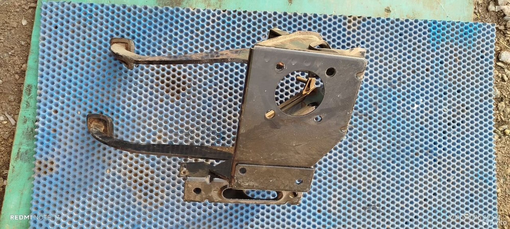 https://ycs.partsauto.market/partsauto-images/thmbs/2083c2a62fd034e59038f15de4c6b061/bddb8b5206591d768de31bbe6b38763d/158743d94262b3528572bac7bfe7c1b0.jpg