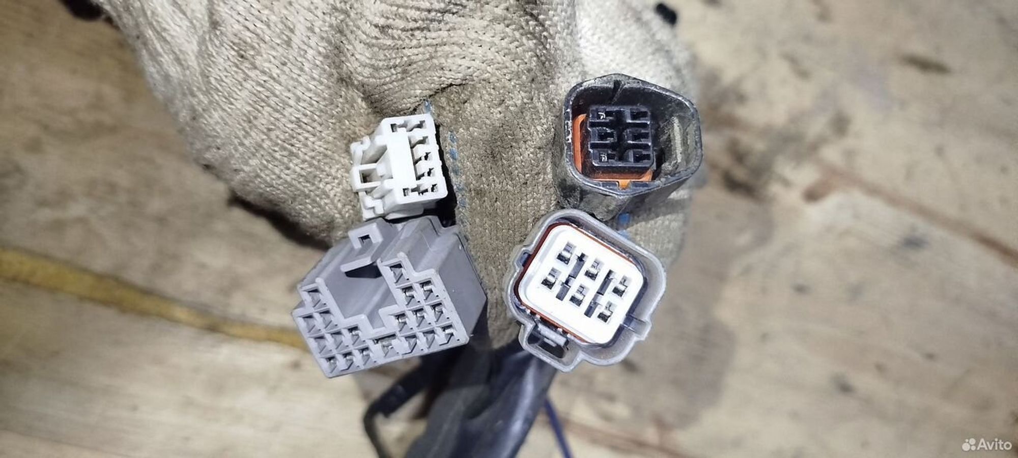 https://ycs.partsauto.market/partsauto-images/thmbs/2083c2a62fd034e59038f15de4c6b061/bf9dfd2a3863a8f0e7e2219270f663a8/646f50176df24c0629bc7284162fa554.jpg