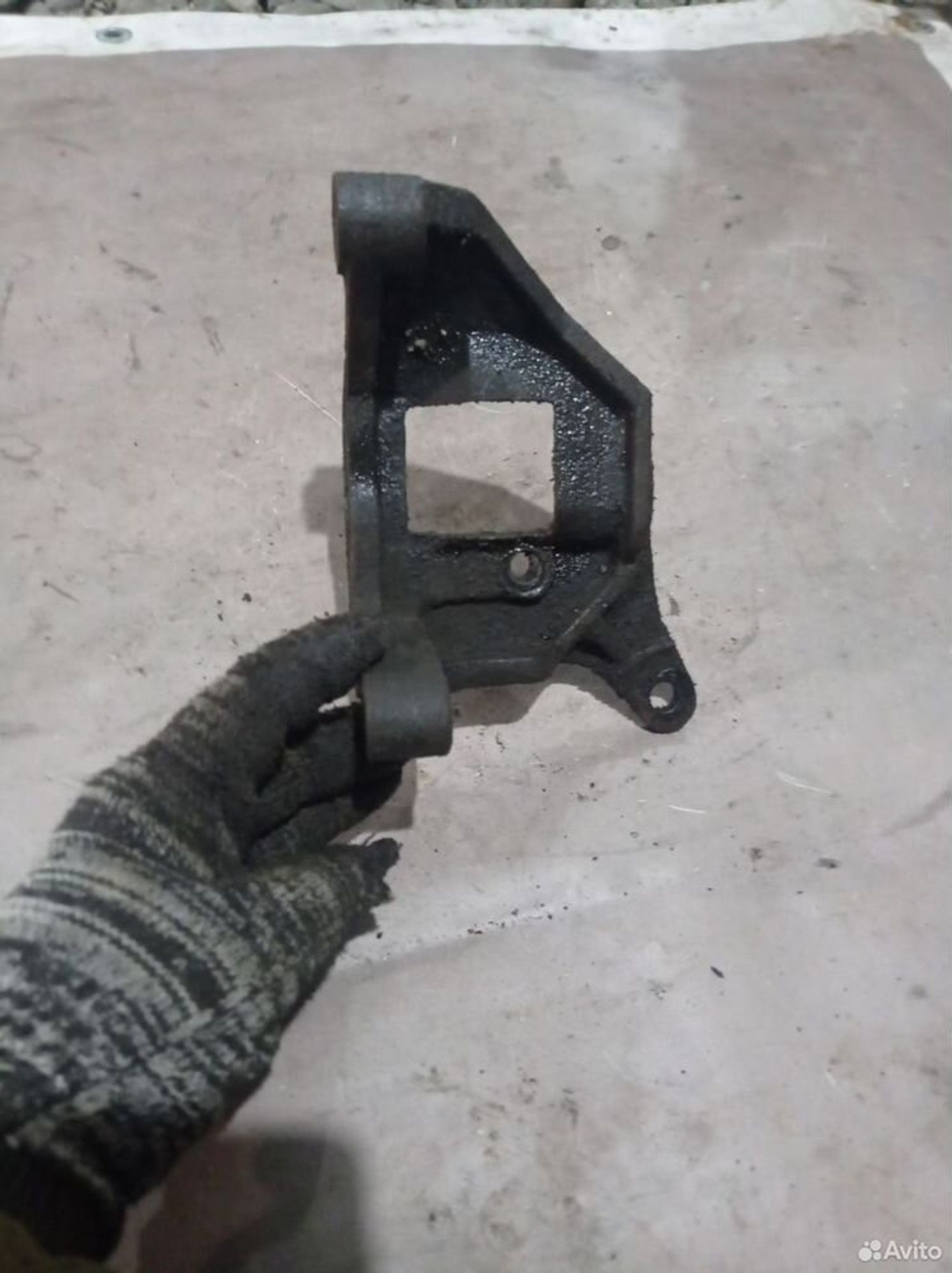 https://ycs.partsauto.market/partsauto-images/thmbs/2083c2a62fd034e59038f15de4c6b061/c775fe8260f886da6e218703a4710f69/b10153308350a23b5e7db796c95776aa.jpg