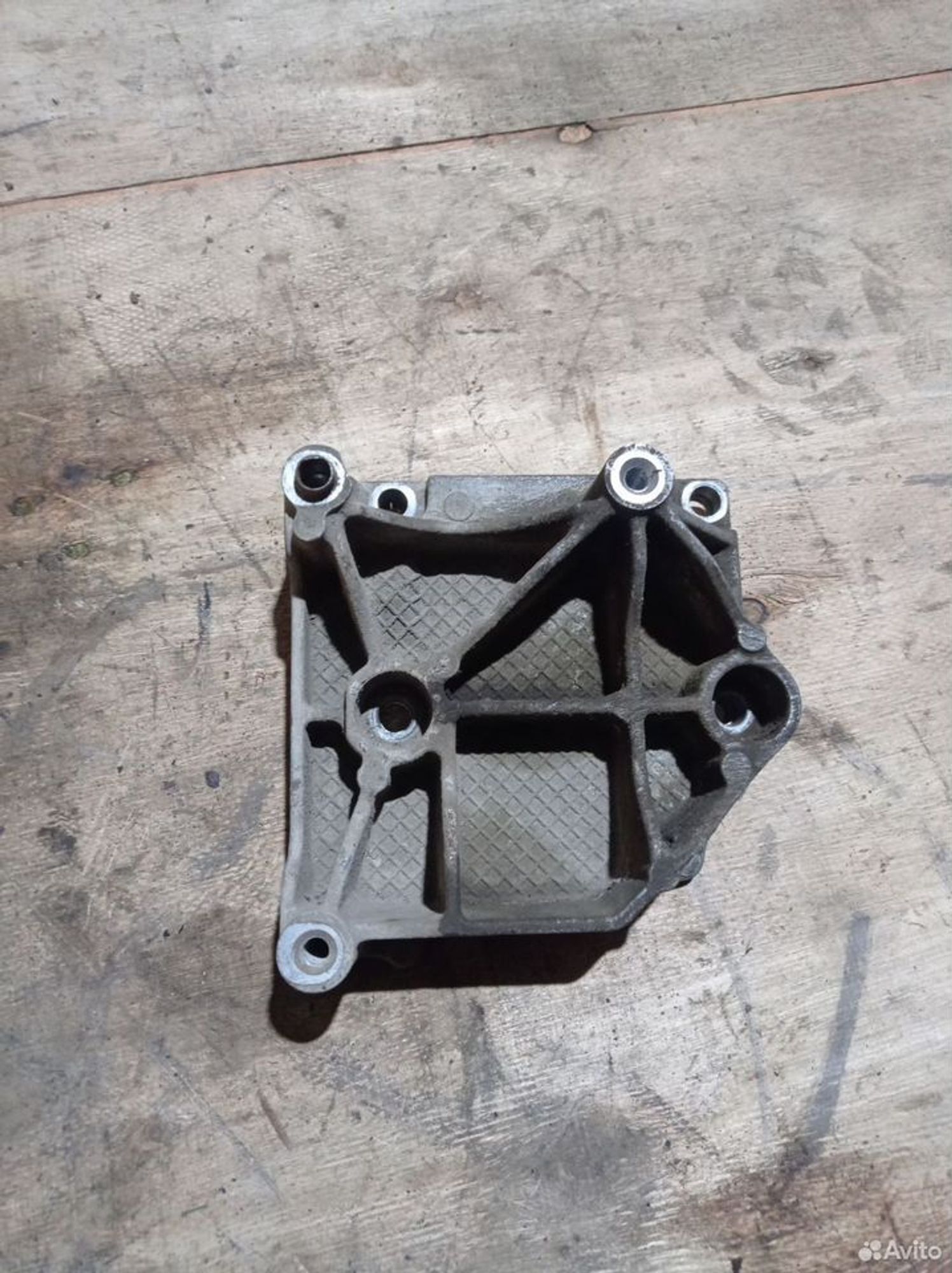 https://ycs.partsauto.market/partsauto-images/thmbs/2083c2a62fd034e59038f15de4c6b061/e1fe59be5d042897bfcd42865c9327e6/889842f7fec11a39f40757714849dcbb.jpg