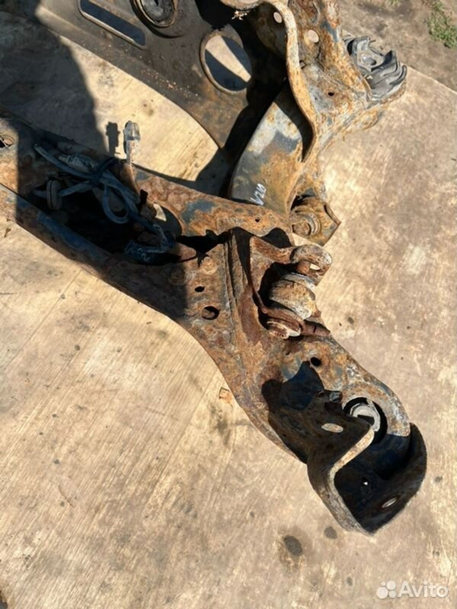 Подрамник задний задний Mercedes E240 W210 M112911, 2000 рублей, Семиозерка