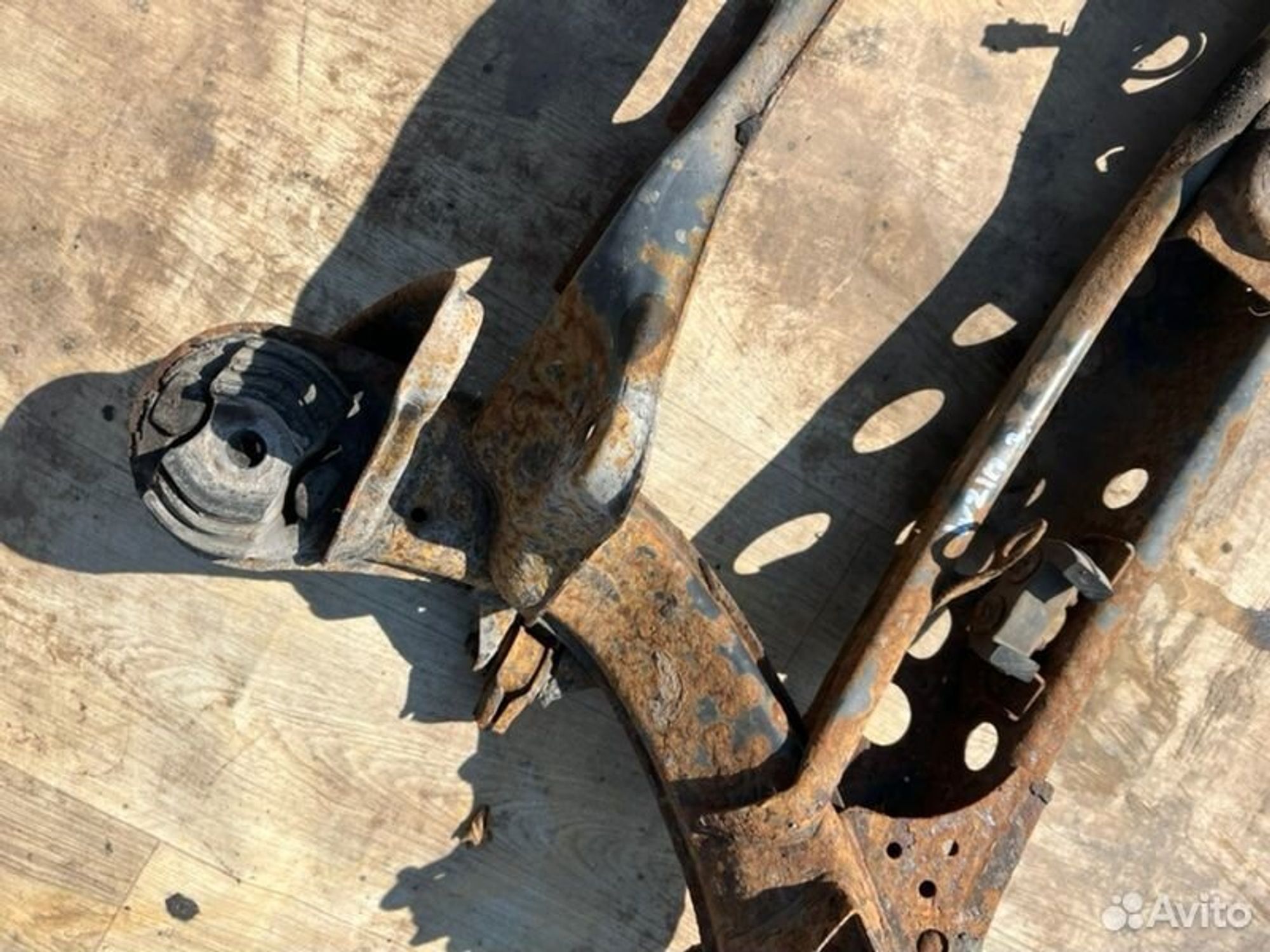 Подрамник задний задний Mercedes E240 W210 M112911, 2000 рублей, Семиозерка