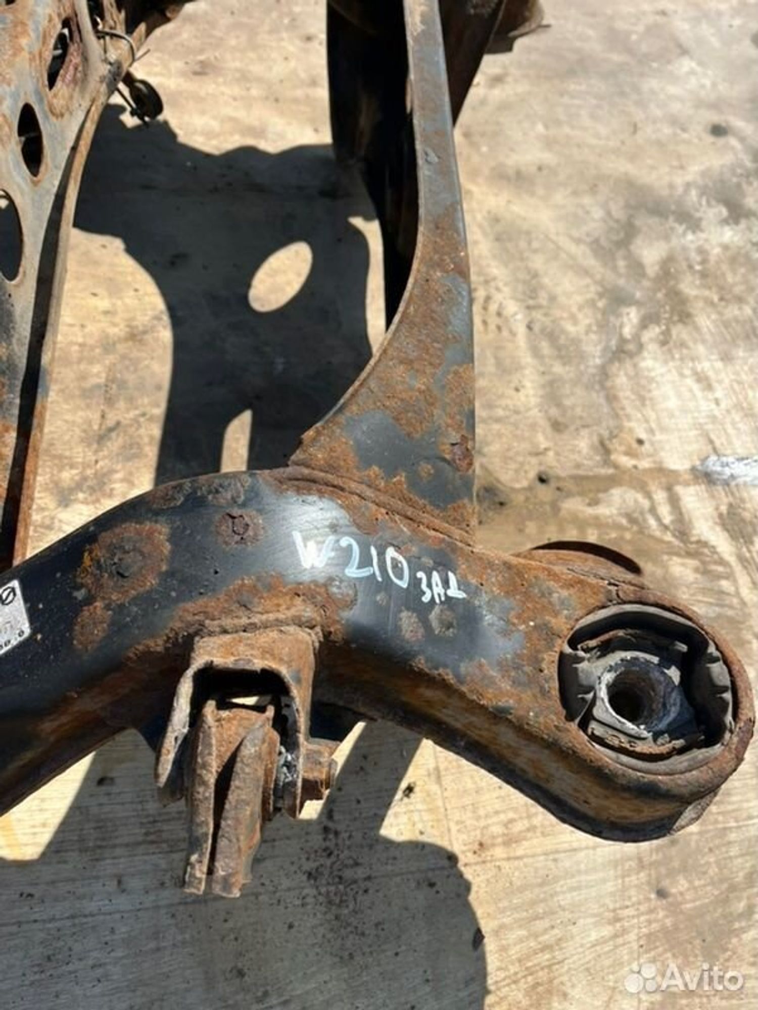 Подрамник задний задний Mercedes E240 W210 M112911, 2000 рублей, Семиозерка