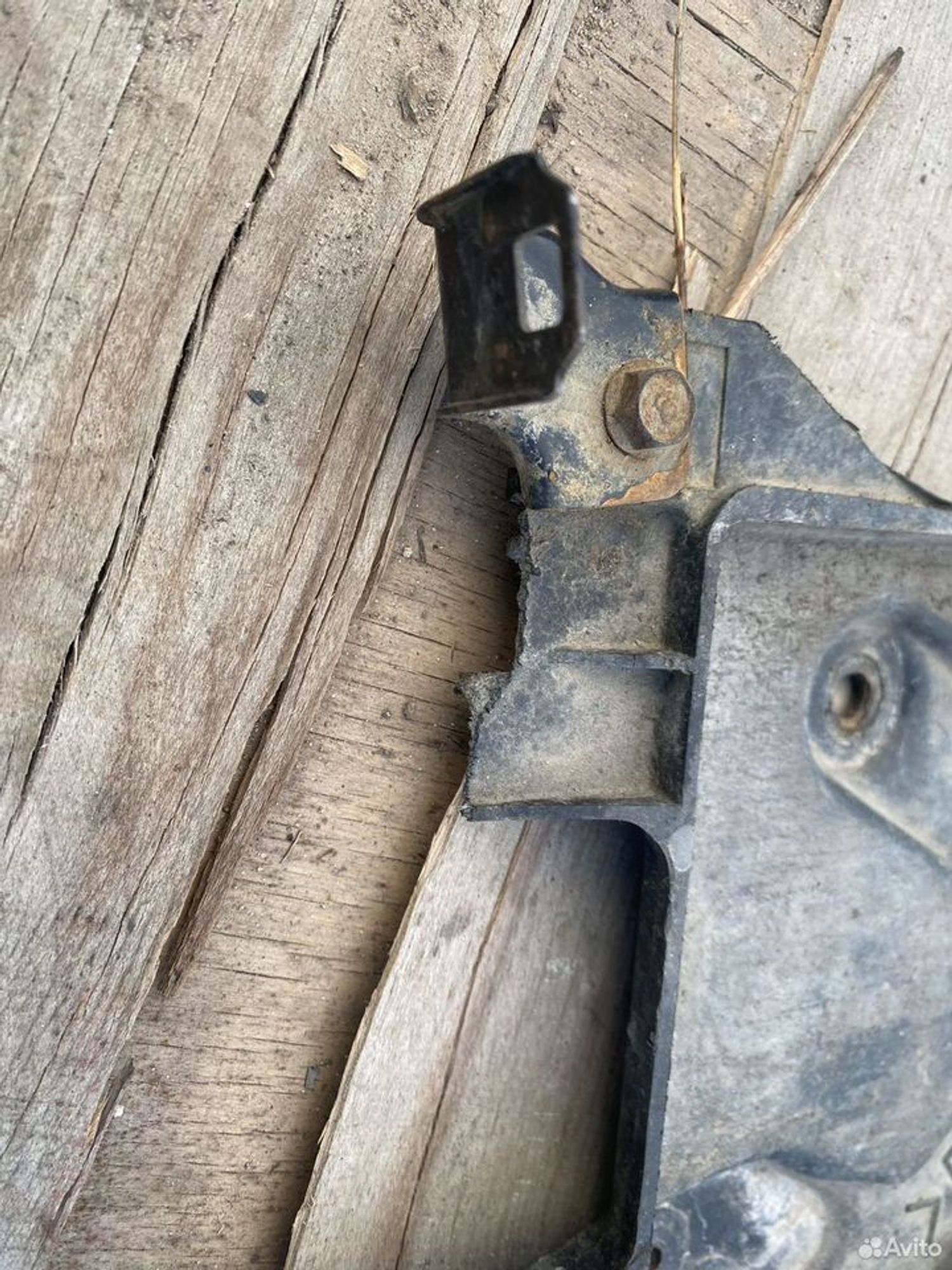 Площадка аккумулятора mazda миления, 800 рублей, Семиозерка