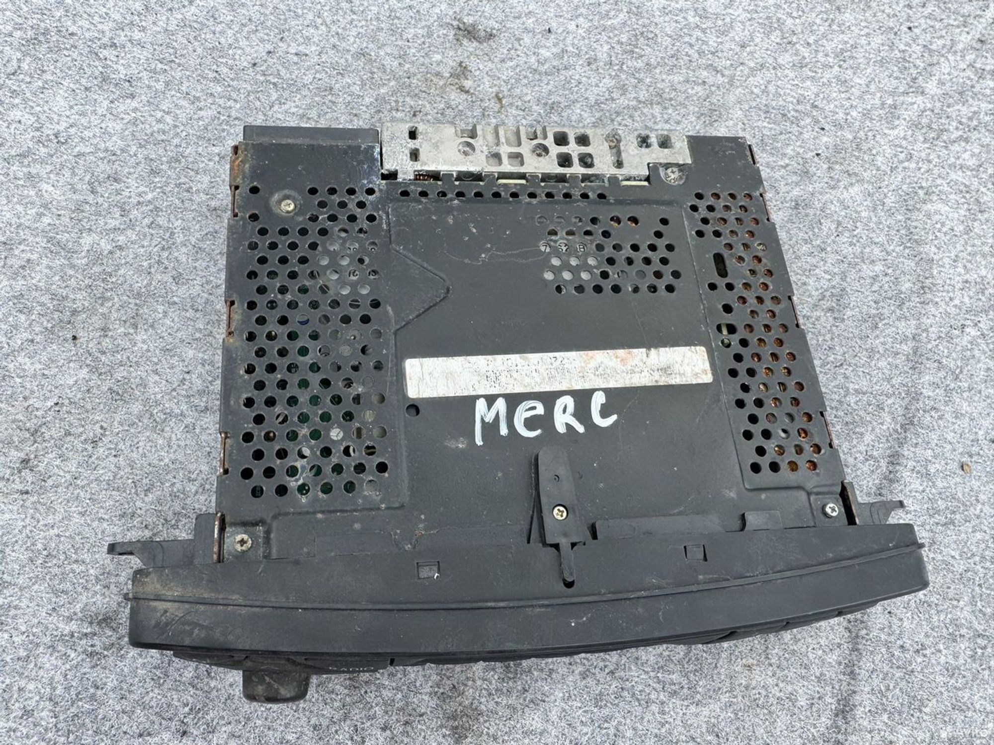 Магнитола Mercedes w203, 2000 рублей, Семиозерка