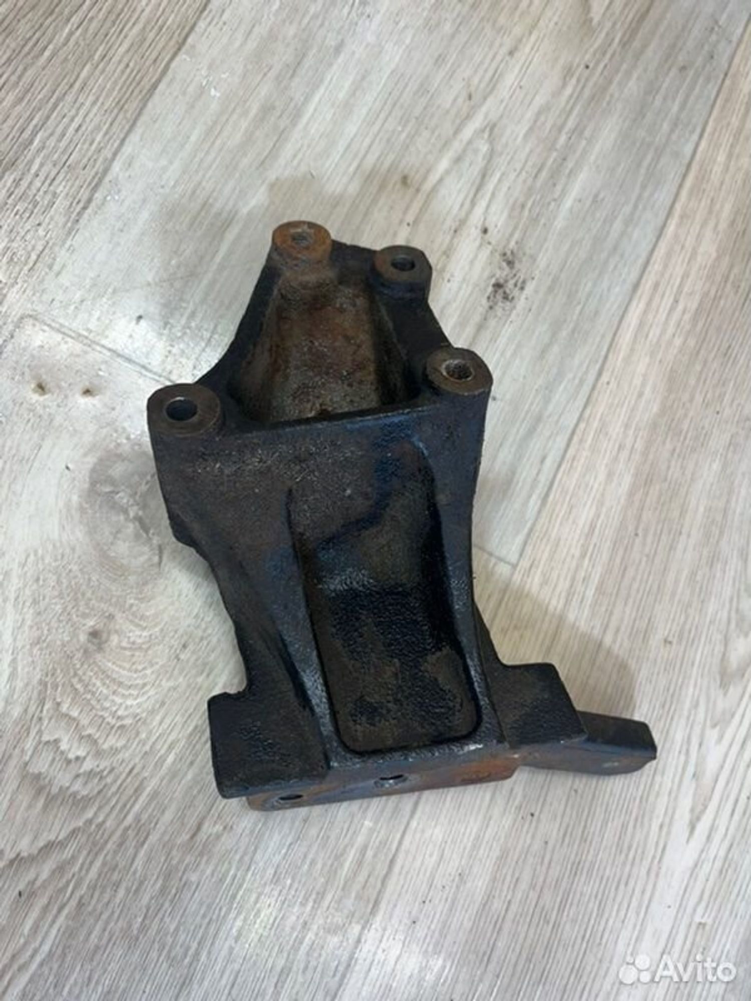 Кронштейн двигателя Chevrolet Cruz J300 F16D3 2011, 1300 рублей, Семиозерка