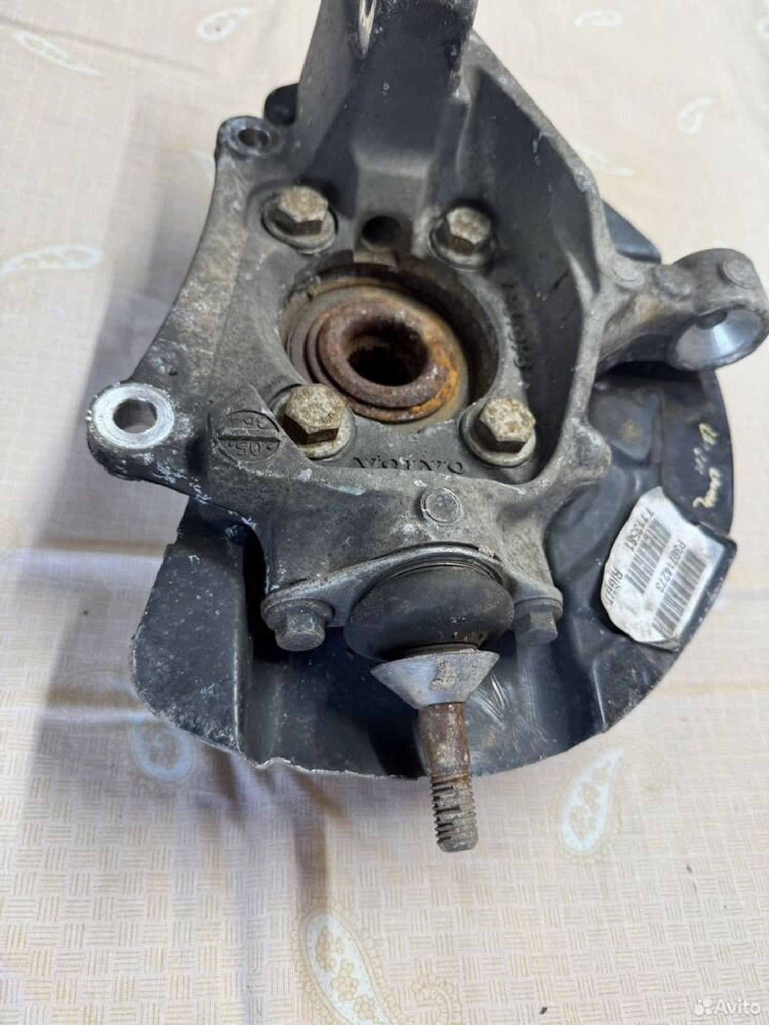 Кулак поворотный передний правый Volvo xc70 s60 xc, 5000 рублей, Семиозерка
