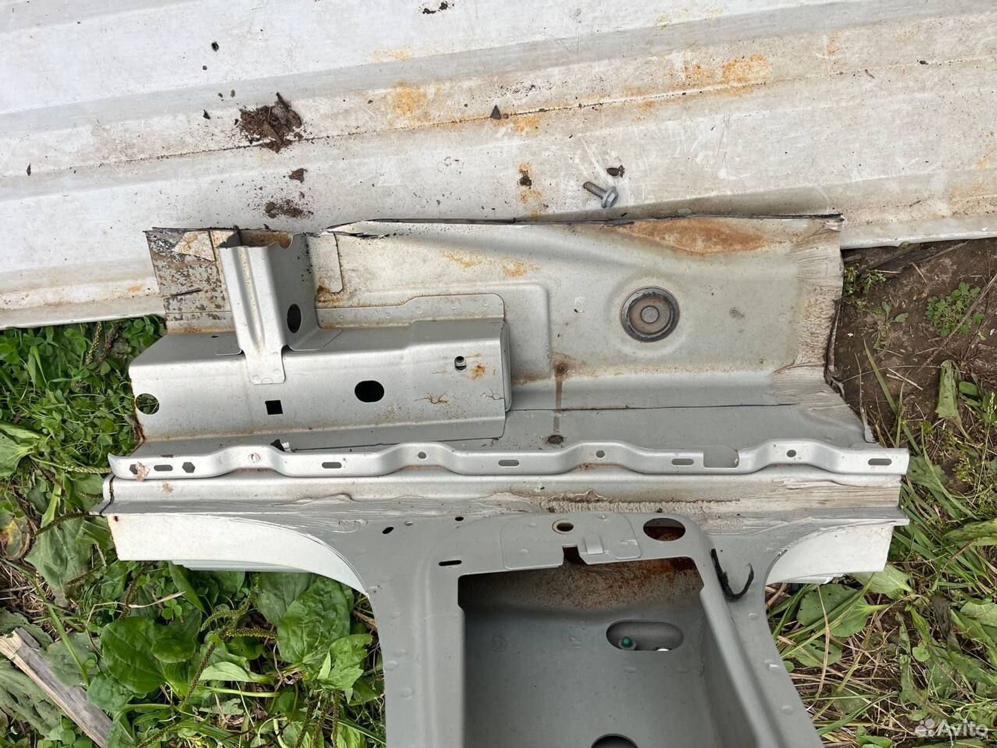 Стойка кузова левая Polo 5, 7000 рублей, Семиозерка