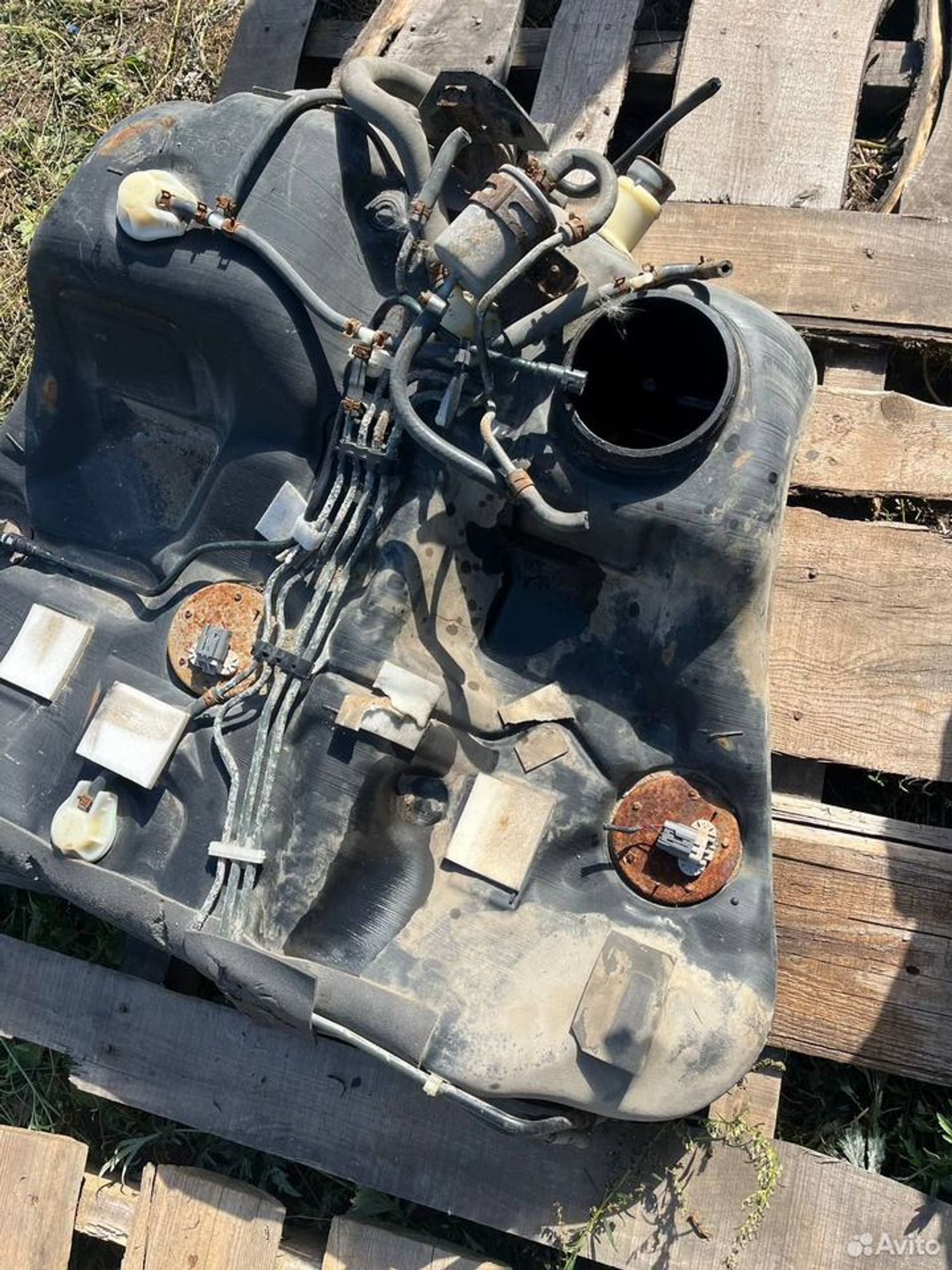 Бак топливный Mazda Milenia, 2000 рублей, Семиозерка