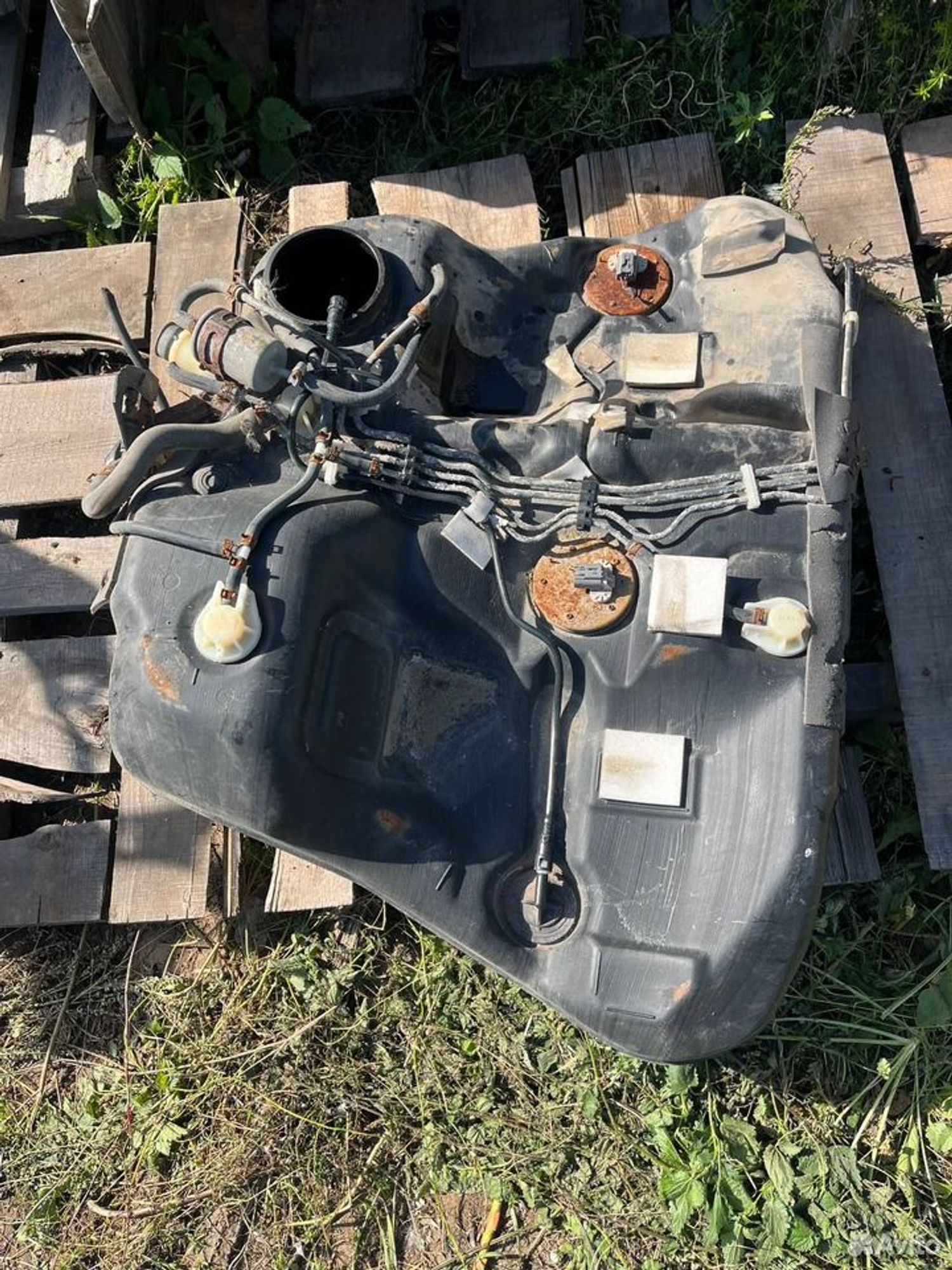 Бак топливный Mazda Milenia, 2000 рублей, Семиозерка