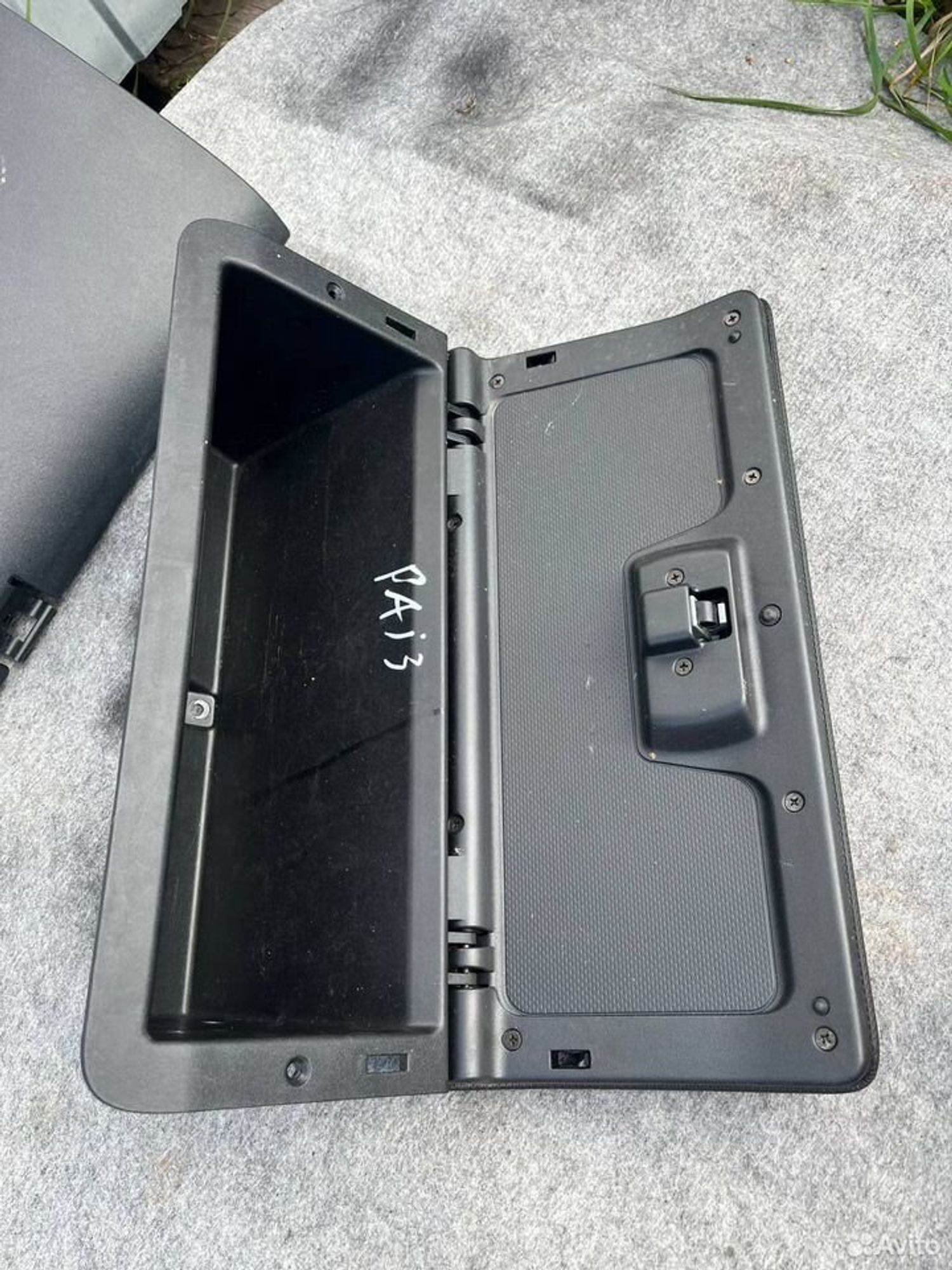 Бардачок Pajero 3, 2000 рублей, Семиозерка