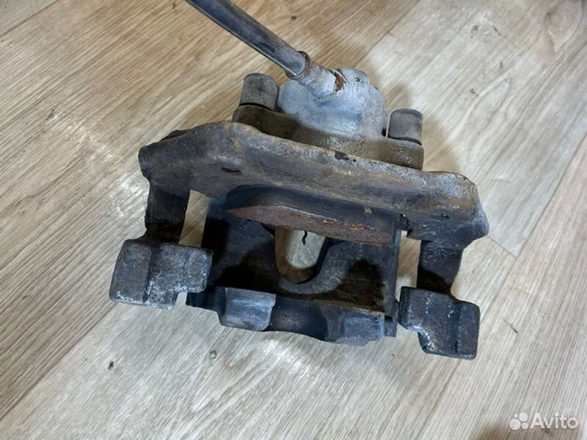 Суппорт тормозной передний Mercedes E240 W210, 2000 рублей, Семиозерка