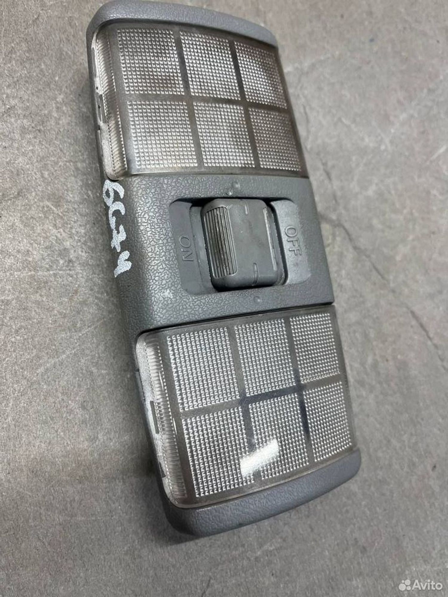 Плафон подсветки салона Mitsubishi Pajero 2, 1000 рублей, Семиозерка