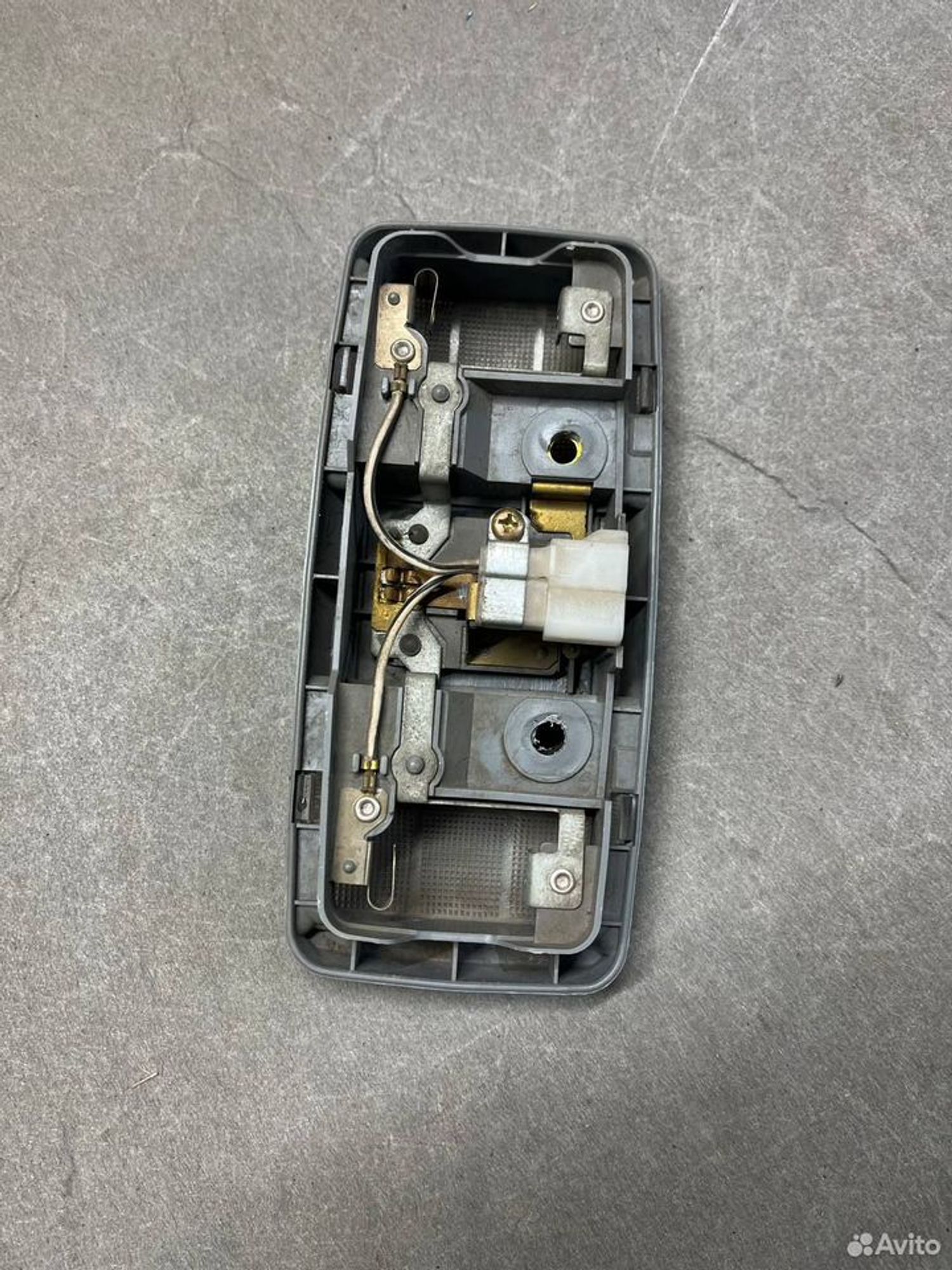 Плафон подсветки салона Mitsubishi Pajero 2, 1000 рублей, Семиозерка