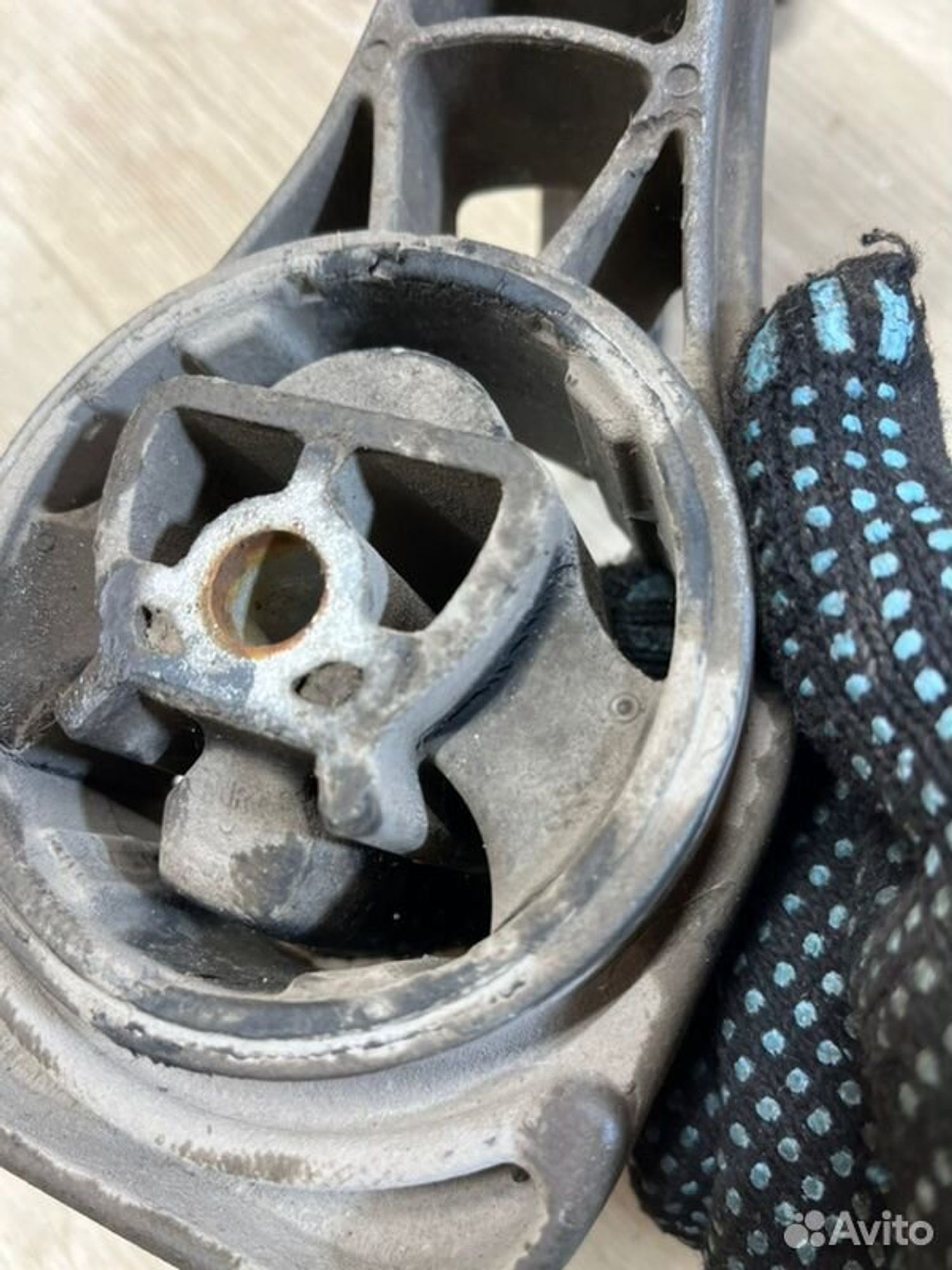 Подушка МКПП Chevrolet Cobalt B15D2 2015, 2000 рублей, Семиозерка