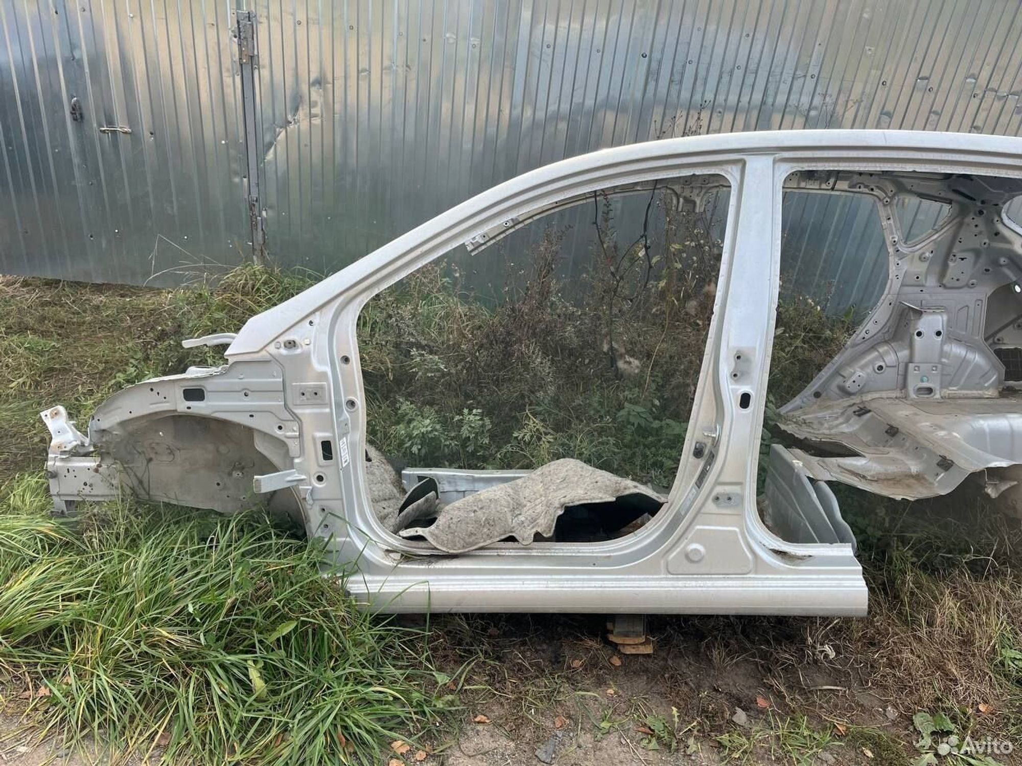 Левая часть кузова + панель Solaris 1, 30000 рублей, Семиозерка
