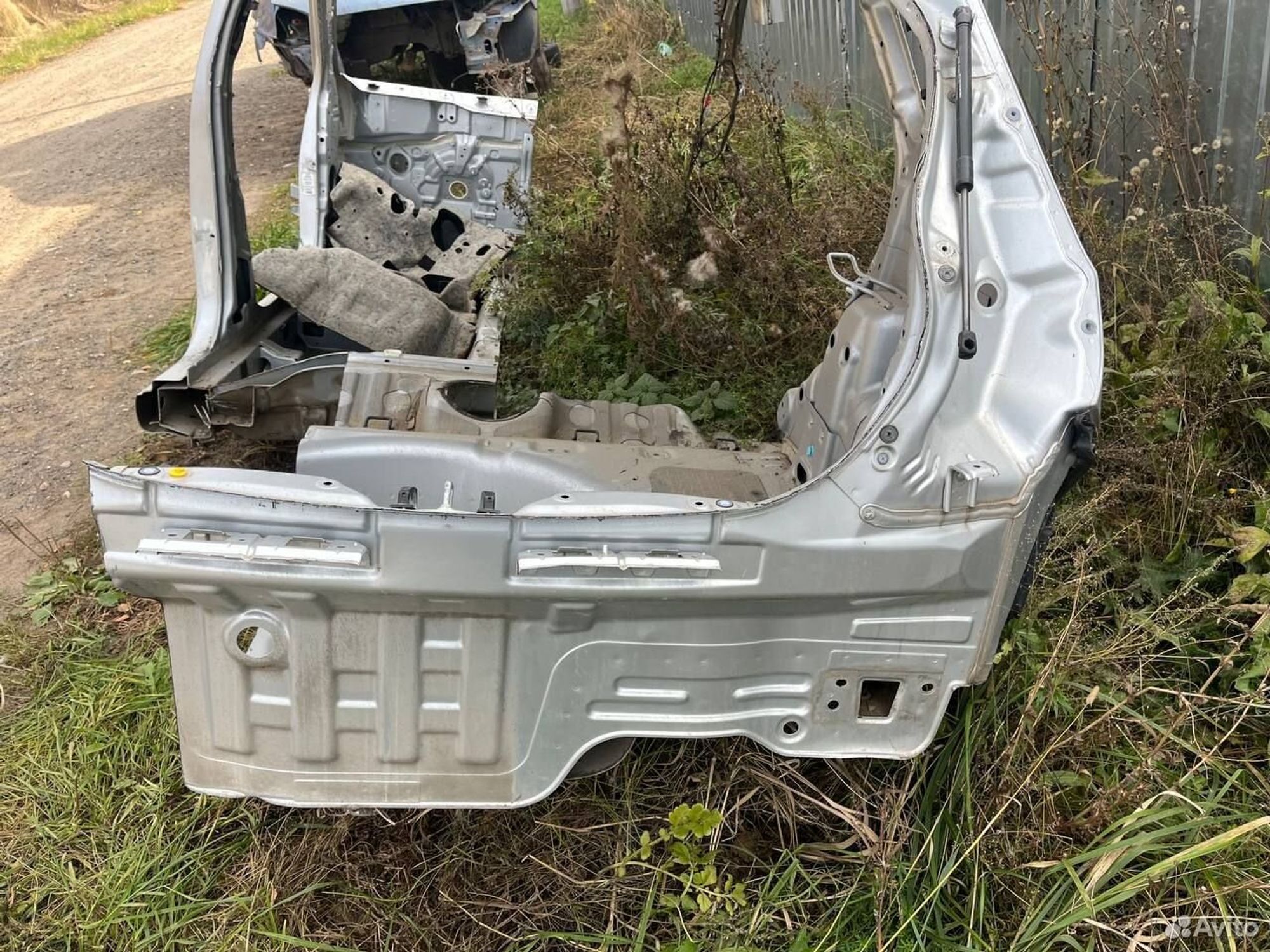 Левая часть кузова + панель Solaris 1, 30000 рублей, Семиозерка