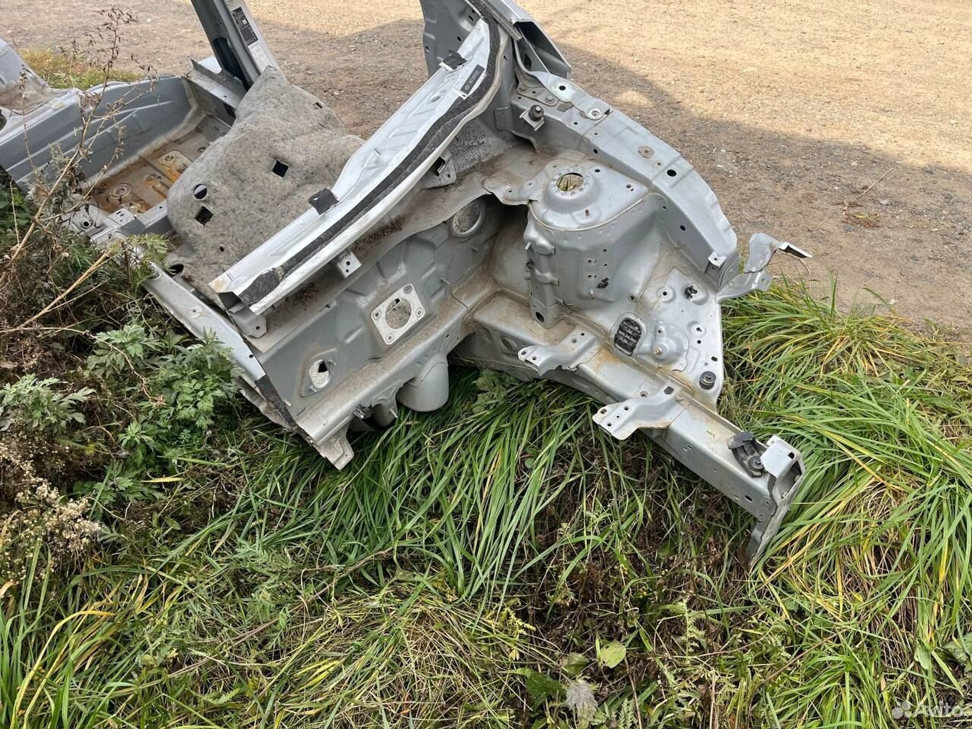 Левая часть кузова + панель Solaris 1, 30000 рублей, Семиозерка