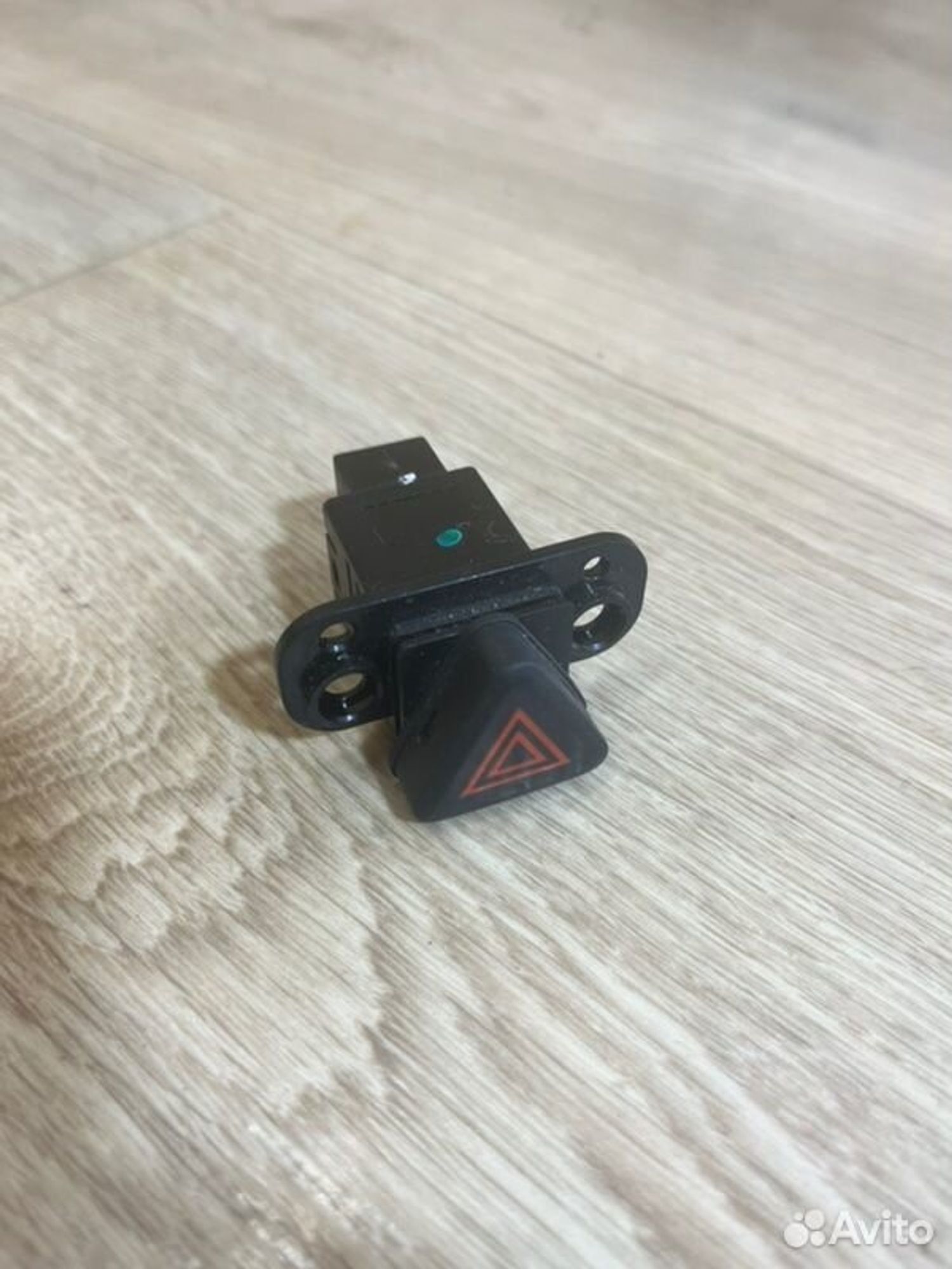 Кнопка аварийной сигнализации Chevrolet Cruz J300, 1000 рублей, Семиозерка