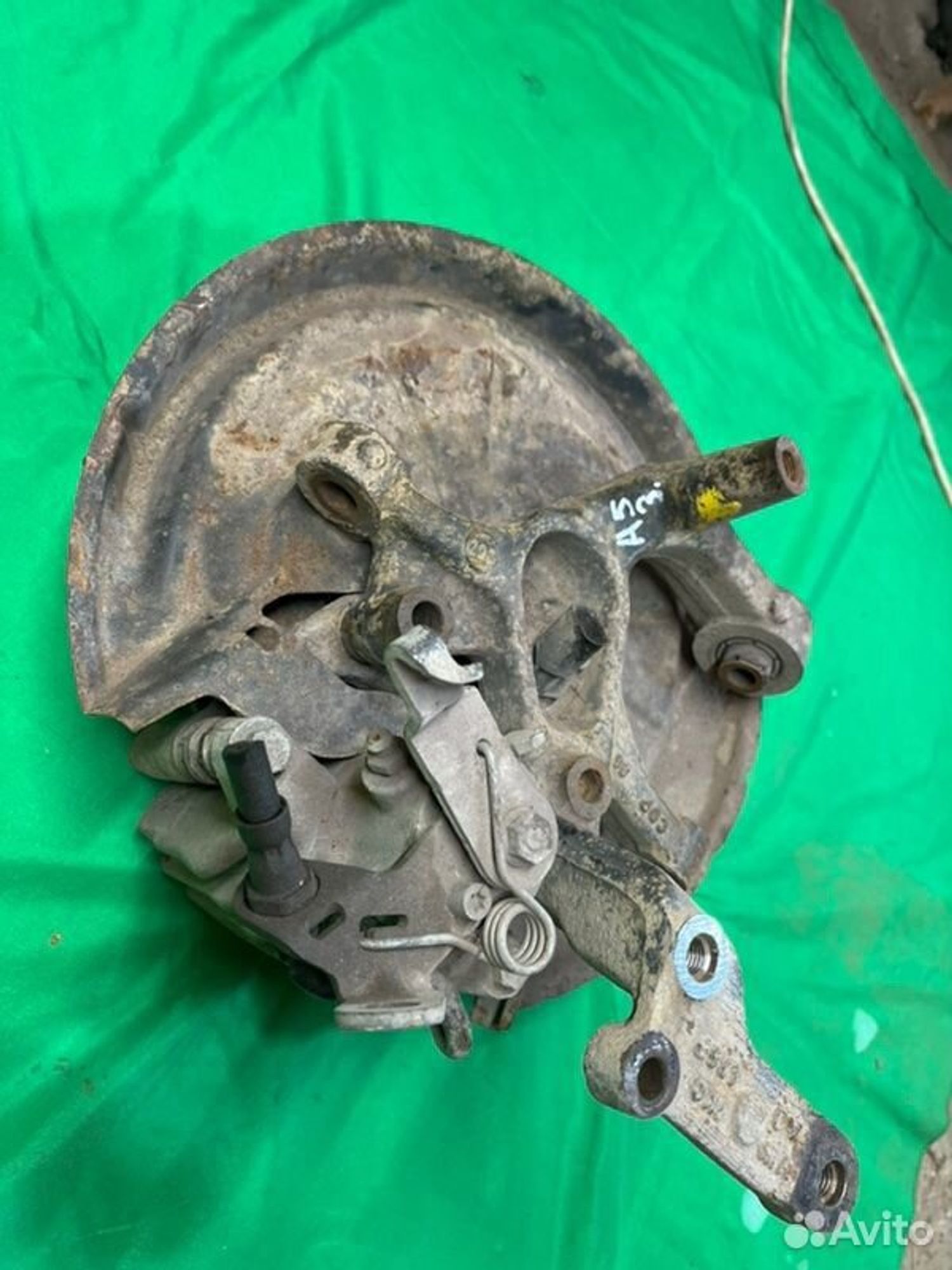 Кулак поворотный задний правый Skoda Octavia A5, 2000 рублей, Семиозерка