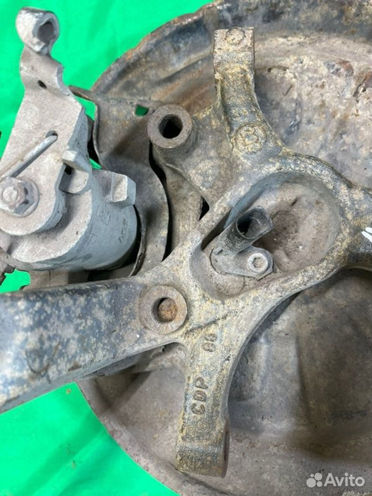 Кулак поворотный задний правый Skoda Octavia A5, 2000 рублей, Семиозерка