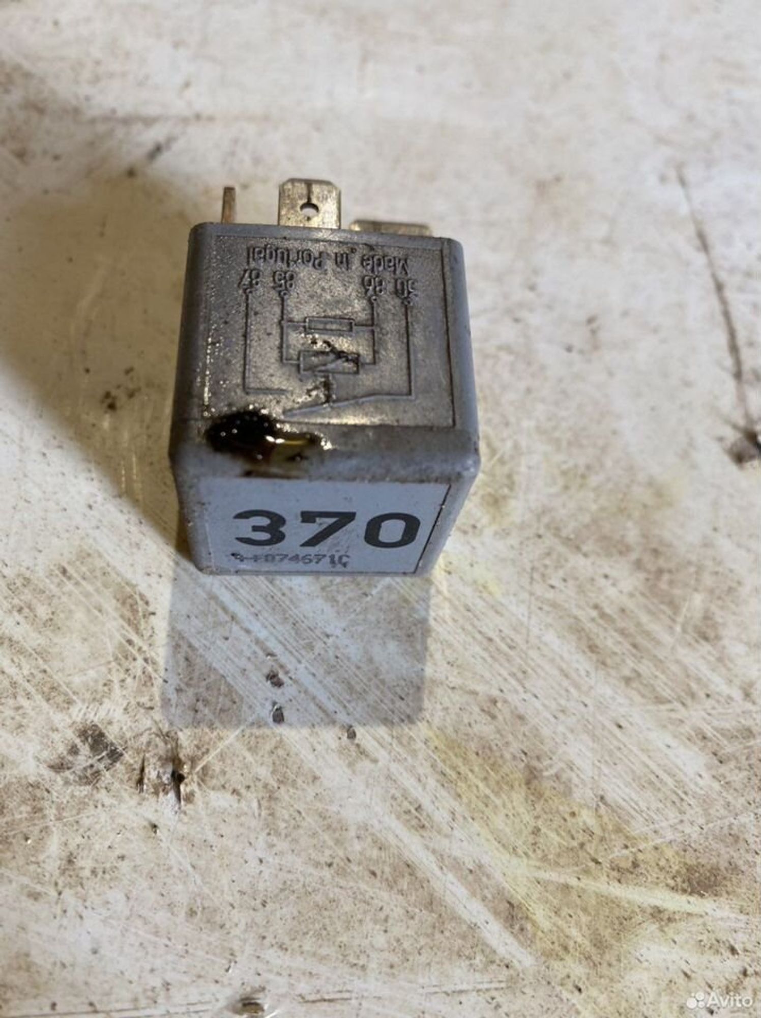 Реле skoda tour A4, 500 рублей, Семиозерка