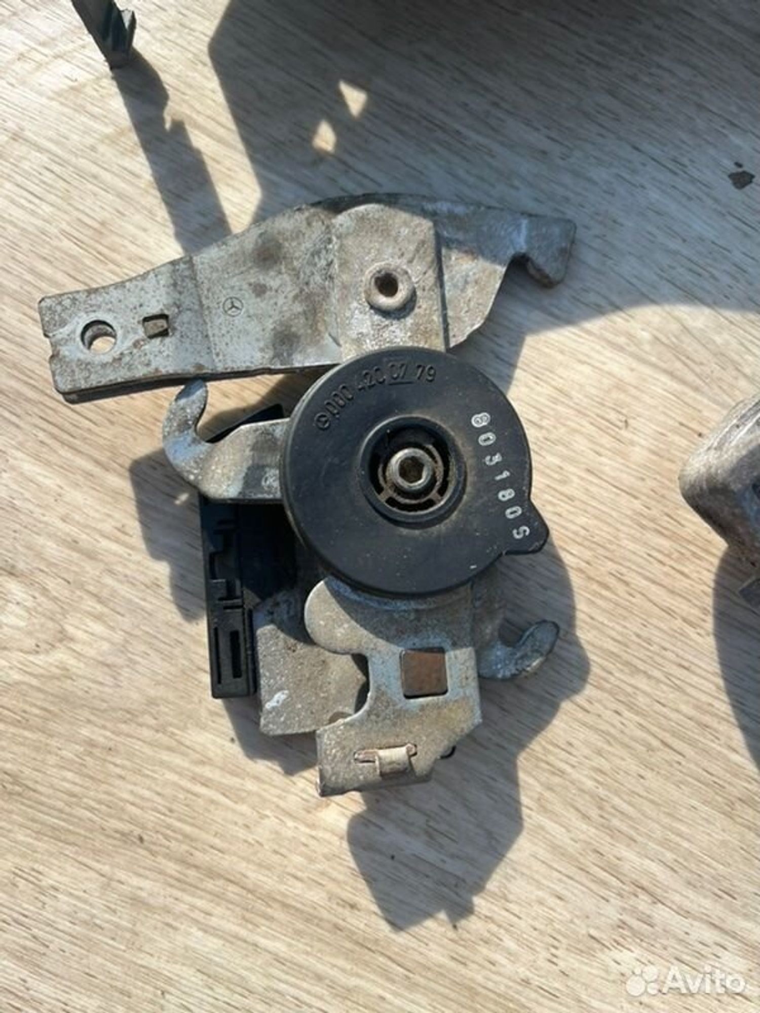 Педаль стояночного тормоза Mercedes E240 W210, 2000 рублей, Семиозерка
