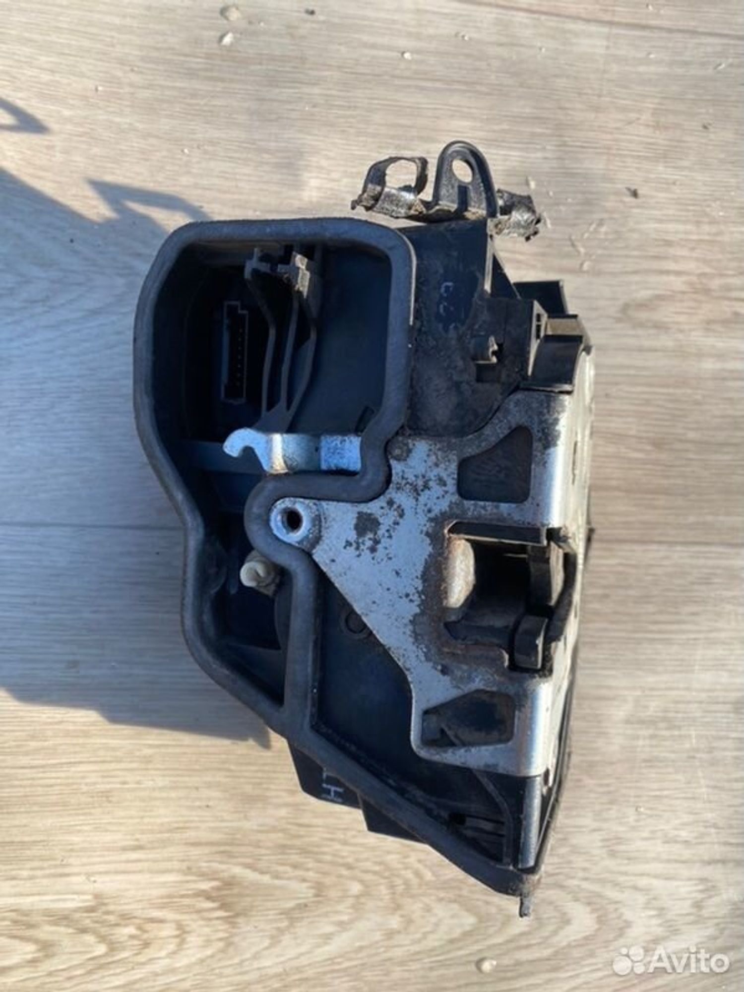 Замок боковой двери задний левый Bmw 1 E87 M47D20, 1800 рублей, Семиозерка