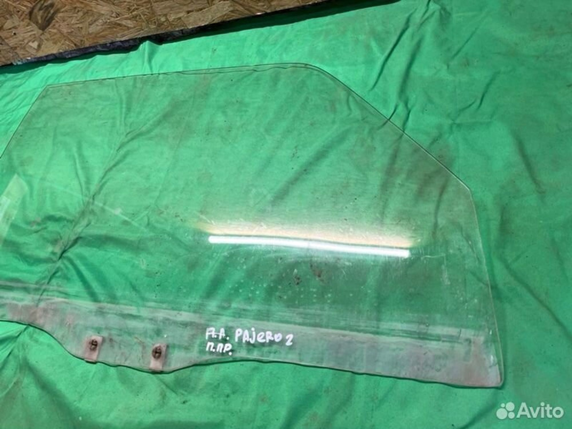 Стекло двери переднее правое Mitsubishi Pajero, 2000 рублей, Семиозерка