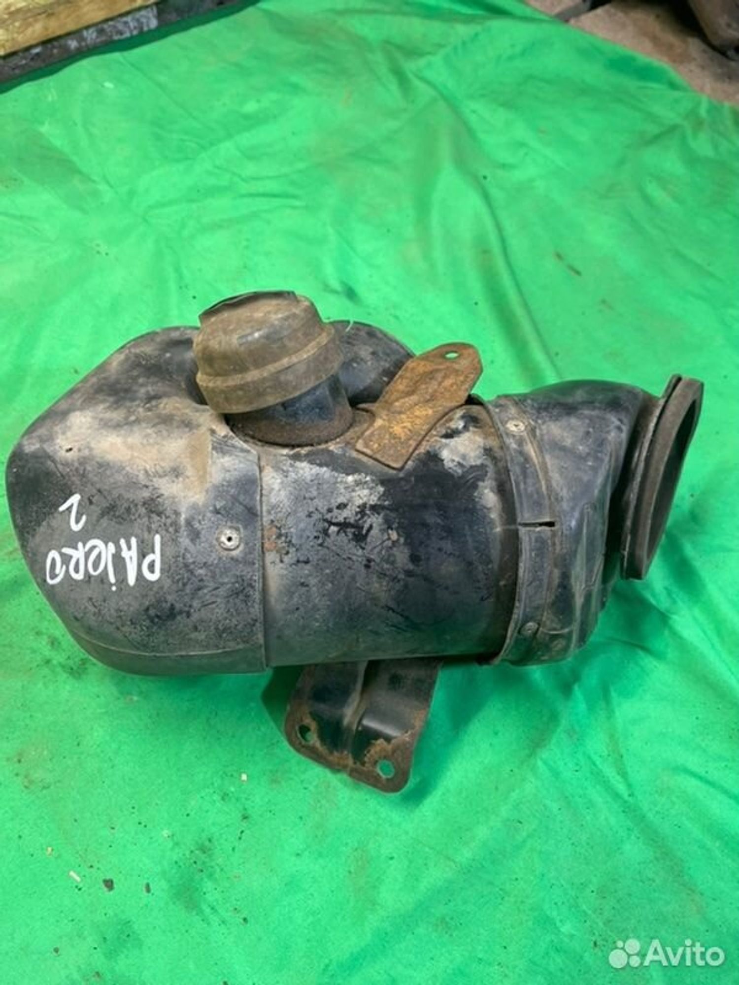 Резонатор воздушного фильтра Mitsubishi Pajero, 1000 рублей, Семиозерка