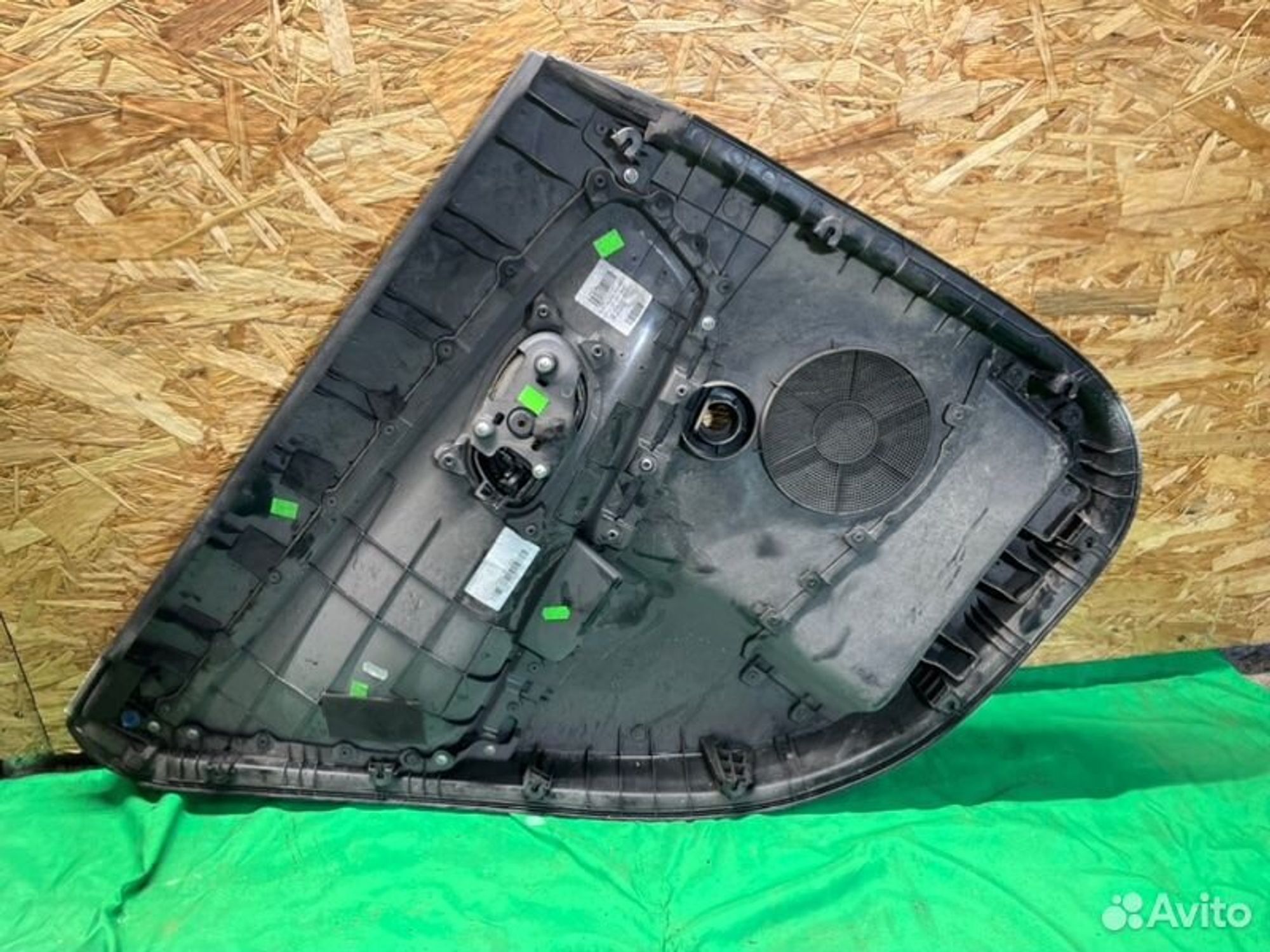 Обшивка боковой двери задняя правая Kia Ceed JD, 1000 рублей, Семиозерка