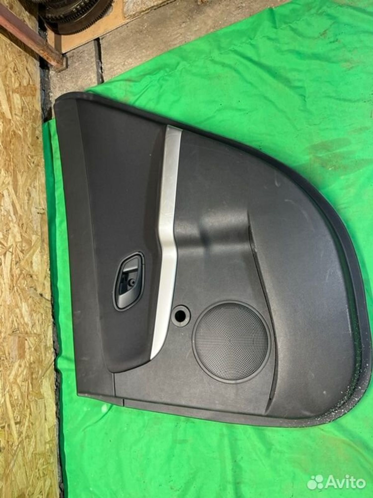 Обшивка боковой двери задняя правая Kia Ceed JD, 1000 рублей, Семиозерка