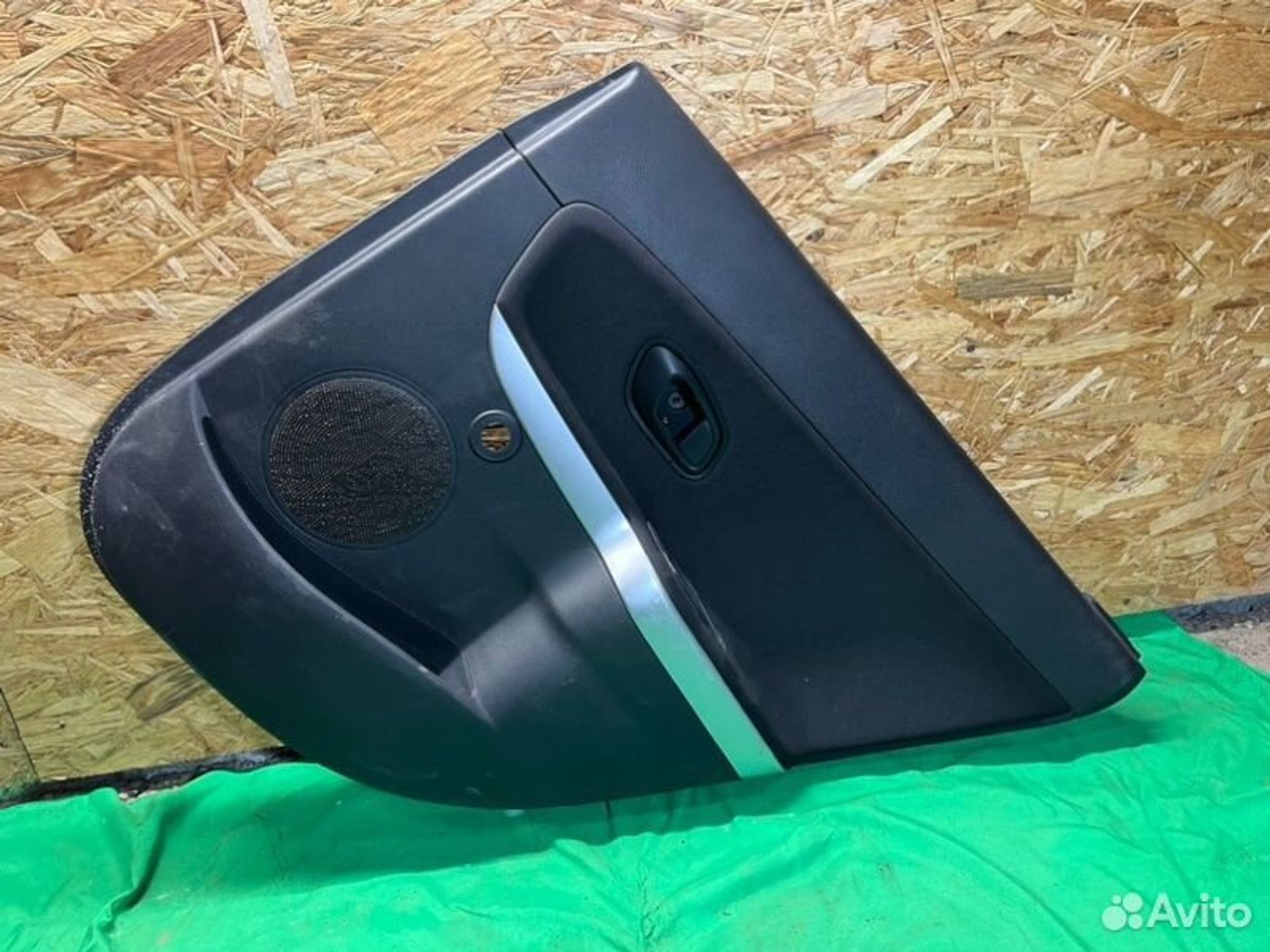 Обшивка боковой двери задняя правая Kia Ceed JD, 1000 рублей, Семиозерка