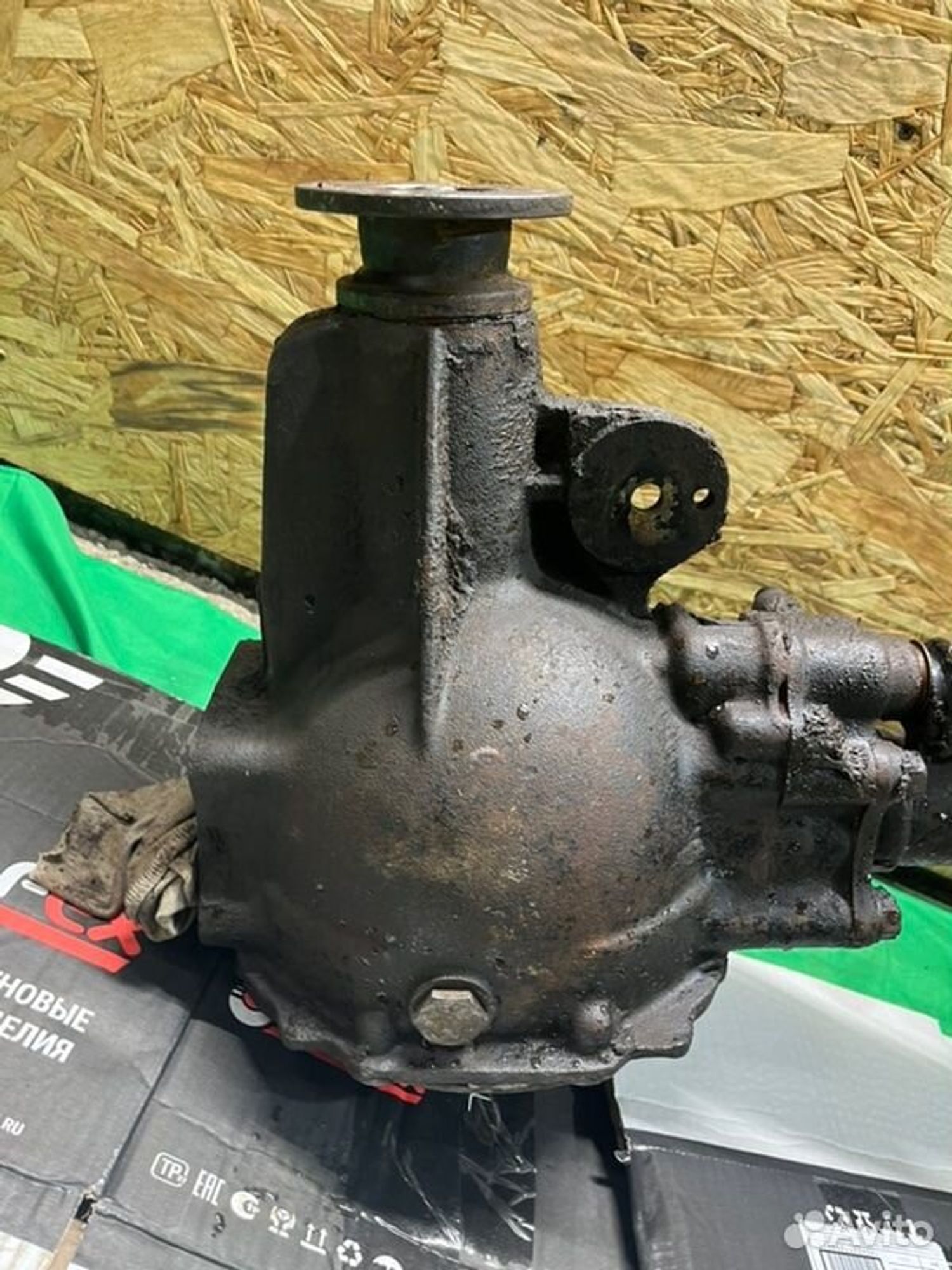 Редуктор Mitsubishi Pajero 6G72 1993, 14000 рублей, Семиозерка