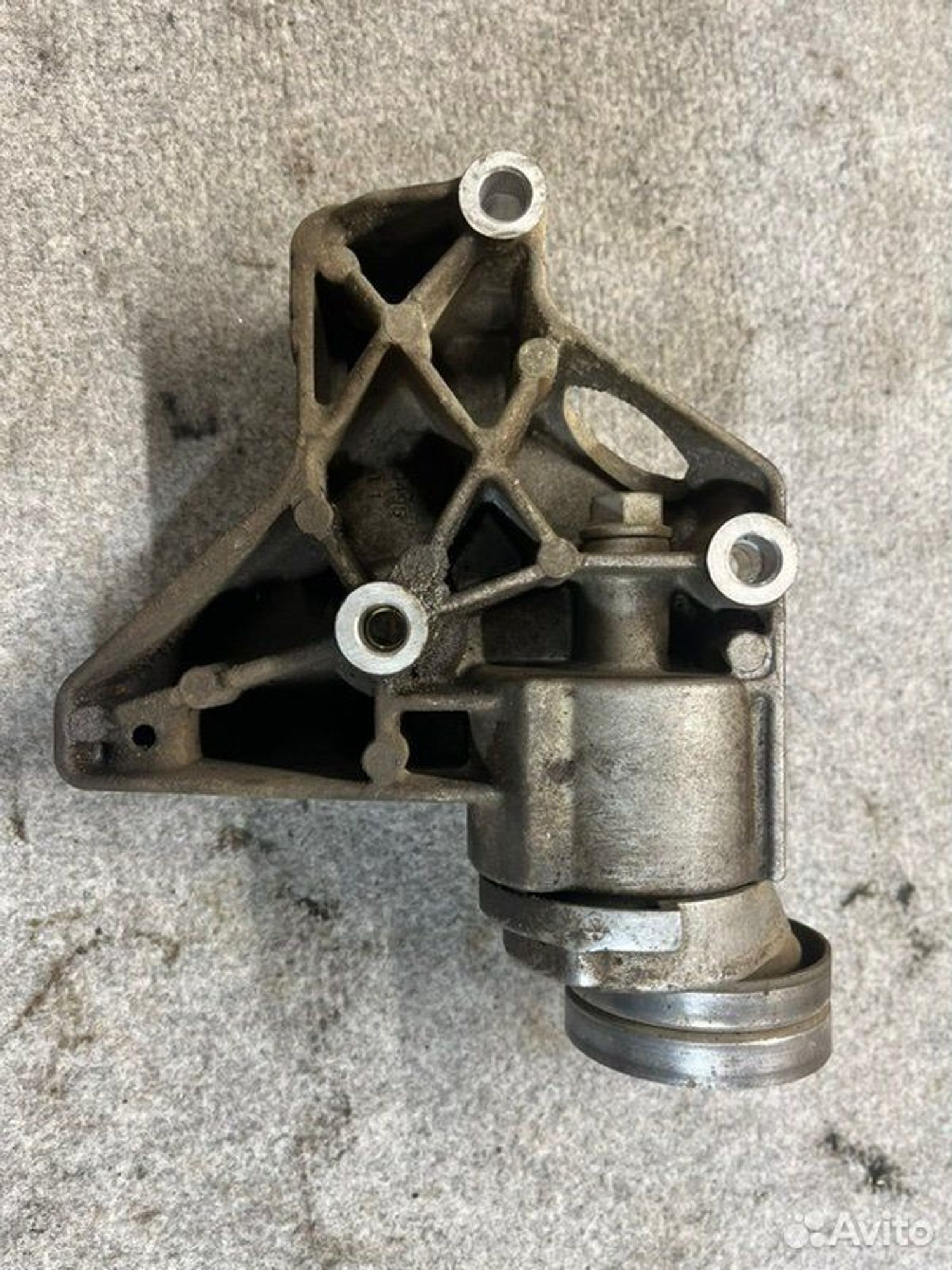 Кронштейн компрессора кондиционера Volkswagen Polo, 1200 рублей, Семиозерка