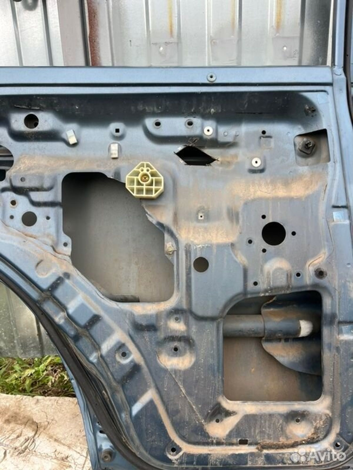 Дверь боковая задняя левая Mitsubishi Pajero 6G72, 5000 рублей, Семиозерка