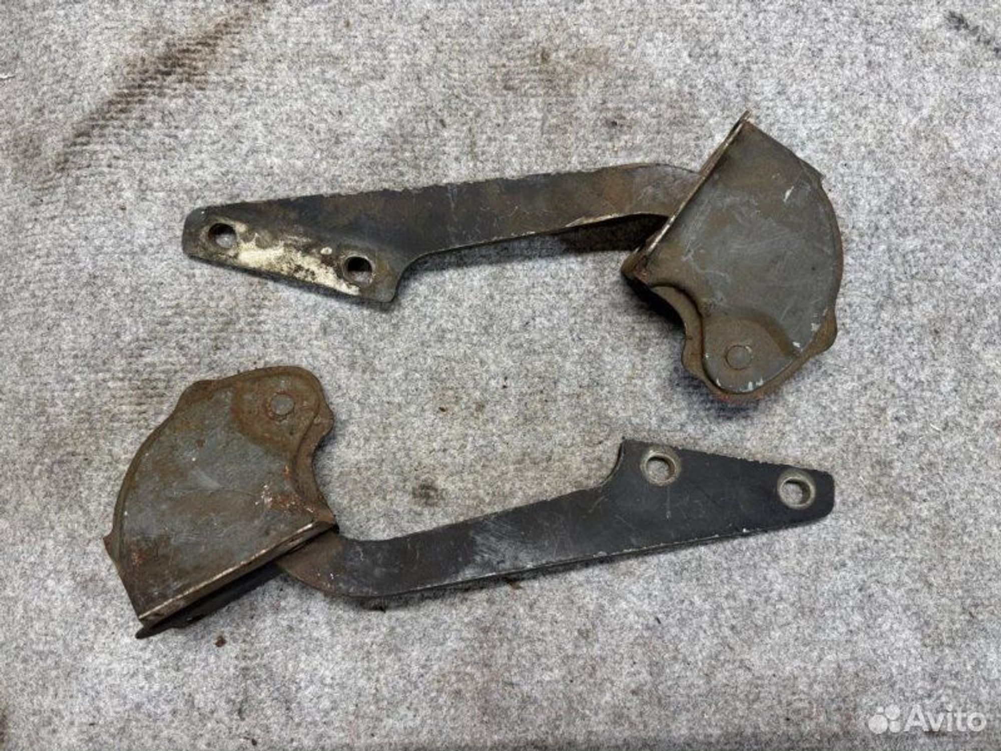 Петля капота Isuzu Trooper 4JB1 1991, 2000 рублей, Семиозерка