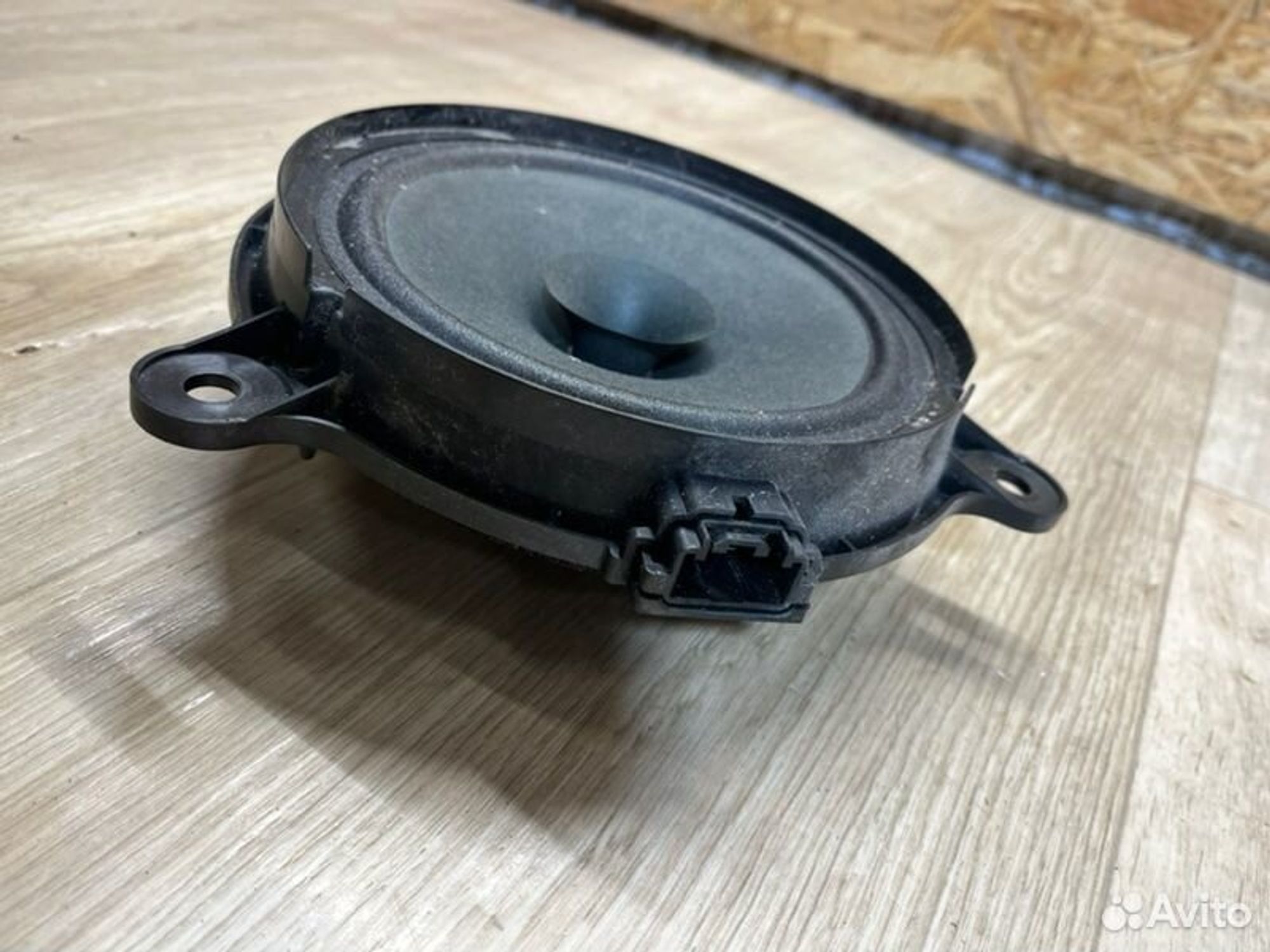 Динамик музыкальный задний левый Mazda 3 BM Z6, 1000 рублей, Семиозерка