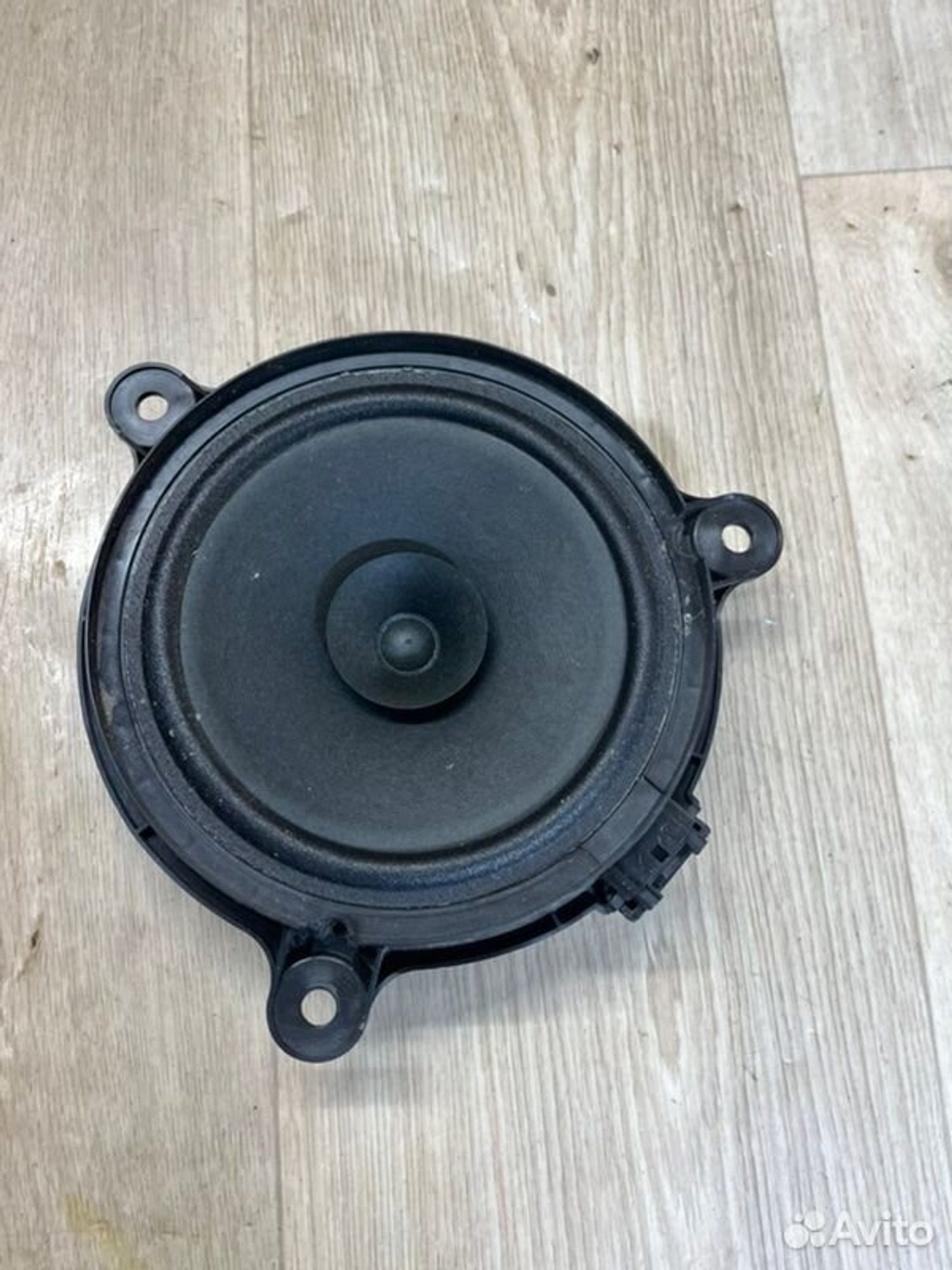 Динамик музыкальный задний левый Mazda 3 BM Z6, 1000 рублей, Семиозерка