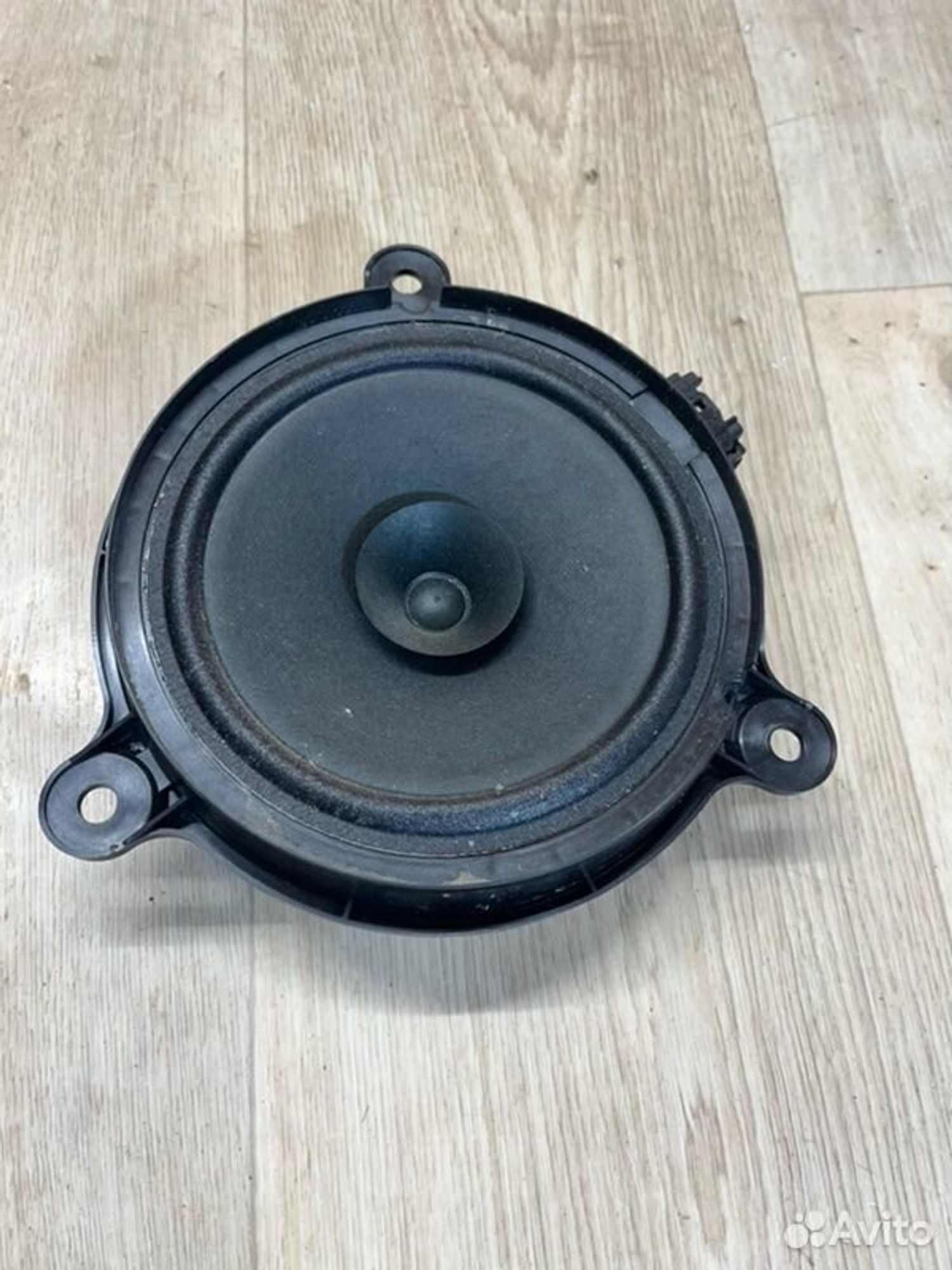 Динамик музыкальный задний левый Mazda 3 BM Z6, 1000 рублей, Семиозерка