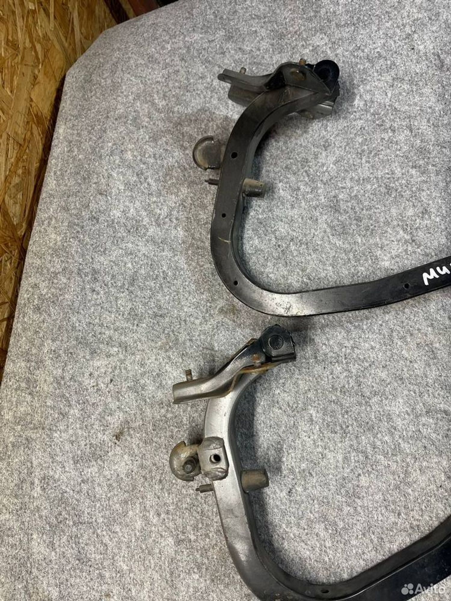 Петли багажника Mazda Milenia, 1000 рублей, Семиозерка