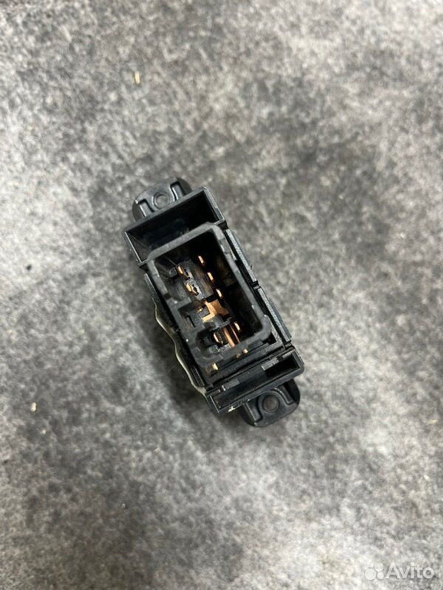 Кнопка стеклоподъемника передняя правая Hyundai, 800 рублей, Семиозерка