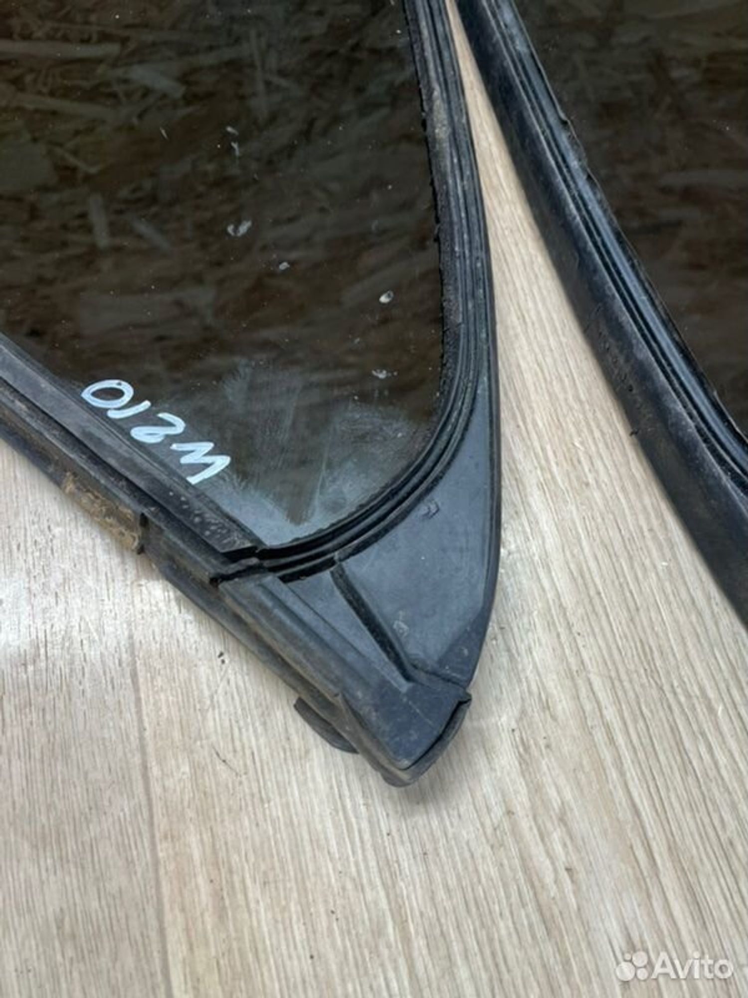 Форточка двери задняя Mercedes E240 W210 M112911, 1000 рублей, Семиозерка