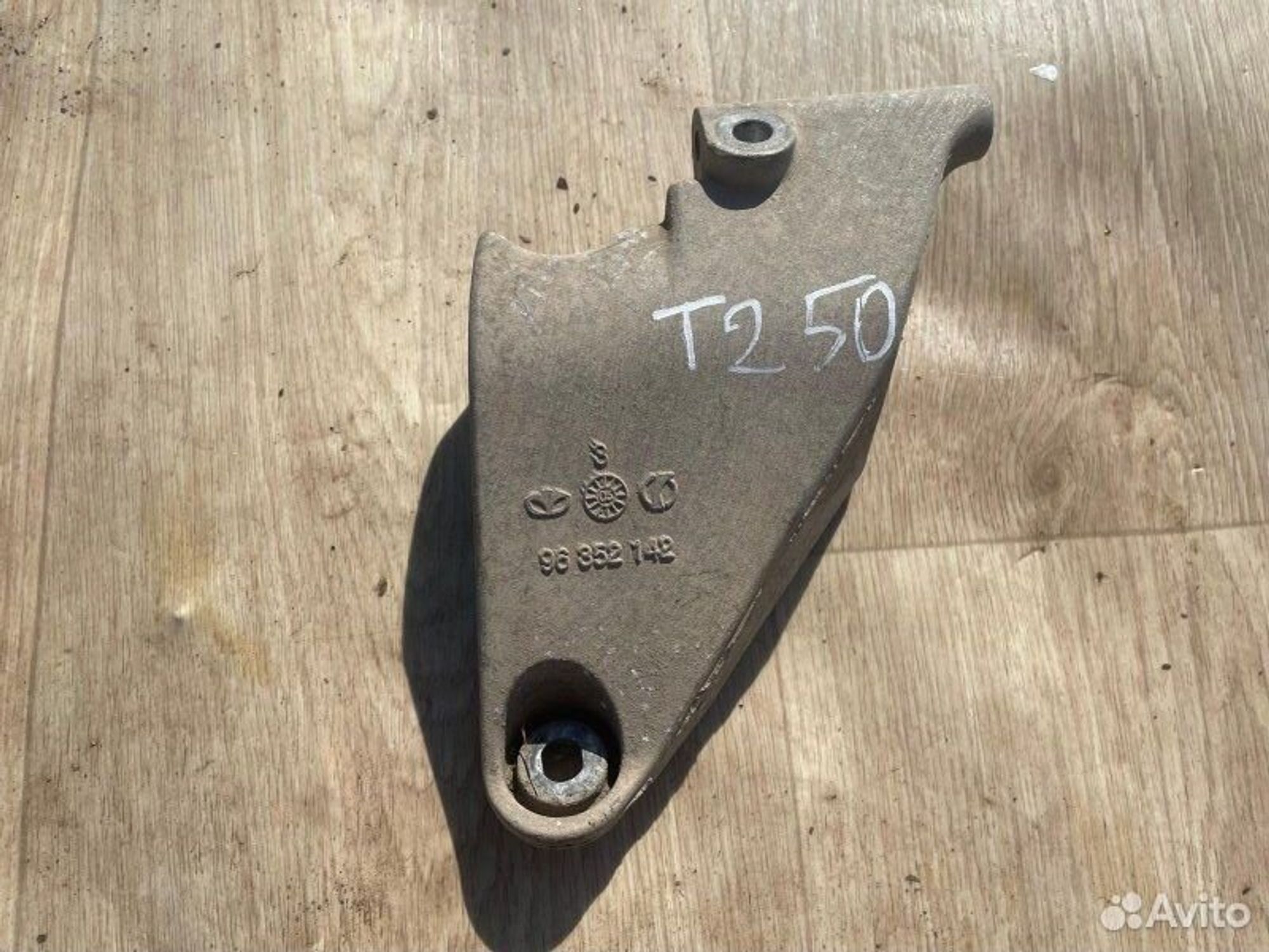 Кронштейн генератора Chevrolet Aveo T250 F14D3, 800 рублей, Семиозерка